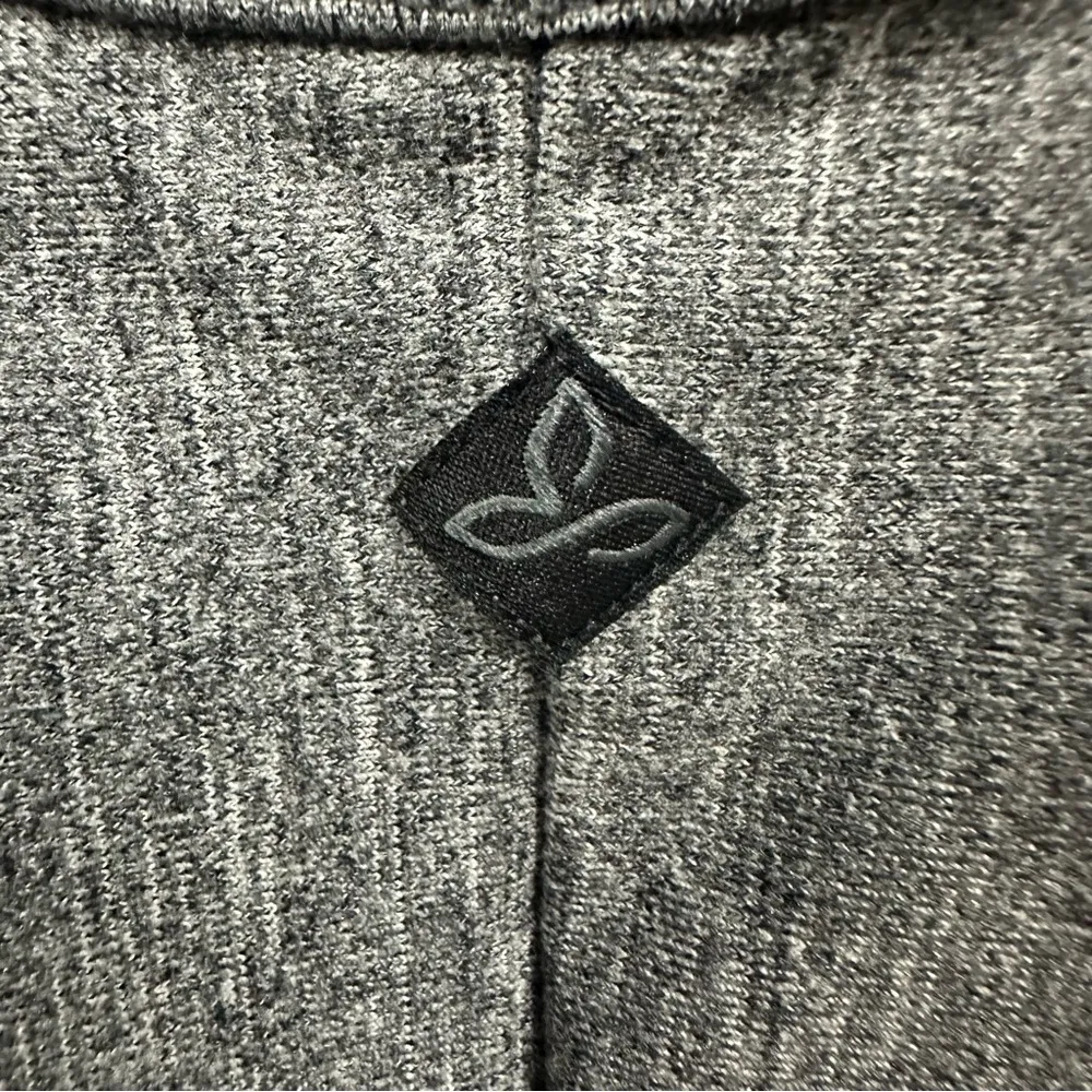 prAna Calico Gray Open Back Sleeveless Built in Shelf Bra Athletic Dress Small - Image 13