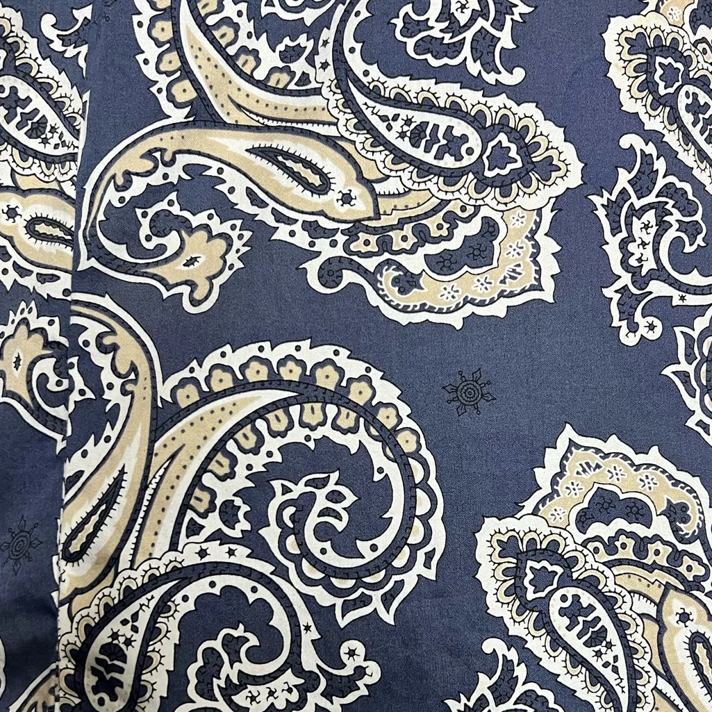 LOFT Women’s Navy and Cream Paisley Mini Dress - Size 2 petite - Image 4