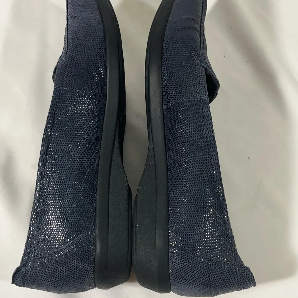 CLARKS HAYDN‎ SUEDE SNAKE SKIN LEATHER LOAFER WOMEN 7.5 GLOSS BLUE PREOWNED - Image 8