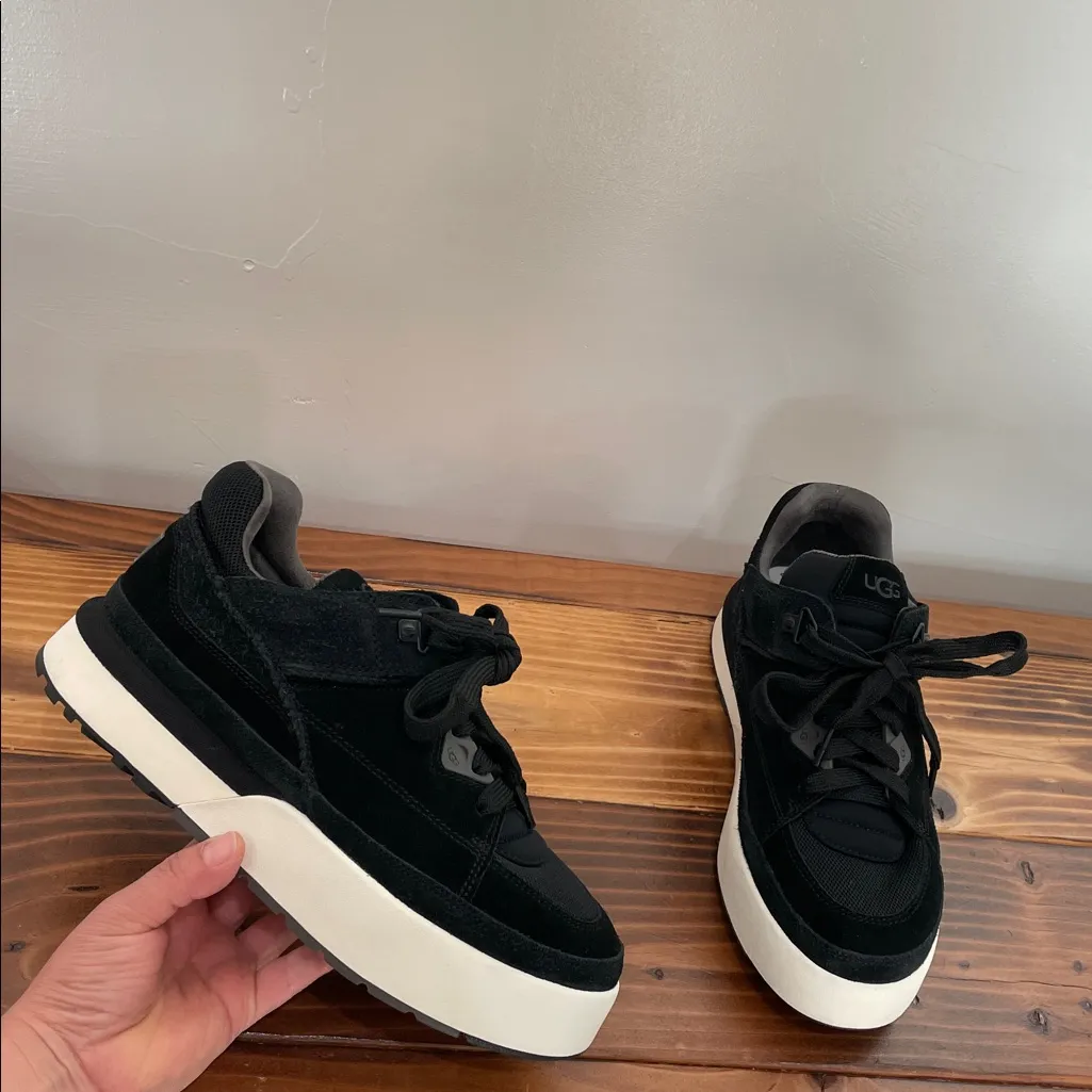 UGG Goldencush Trainer Sneakers Women’s Size 9 Men’s Size 8 - Image 5