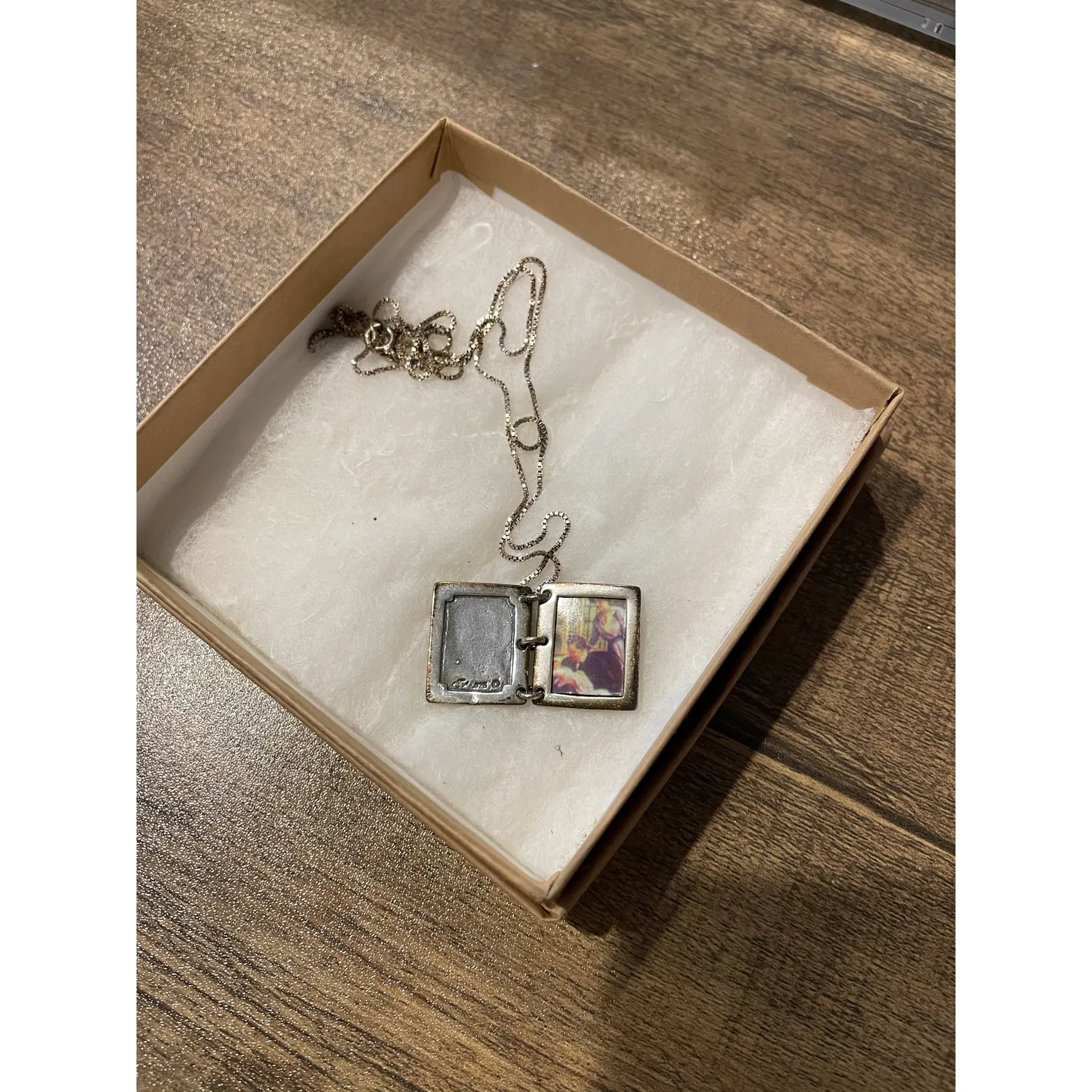 Vintage “my family” locket with room for photo Silver - Image 4