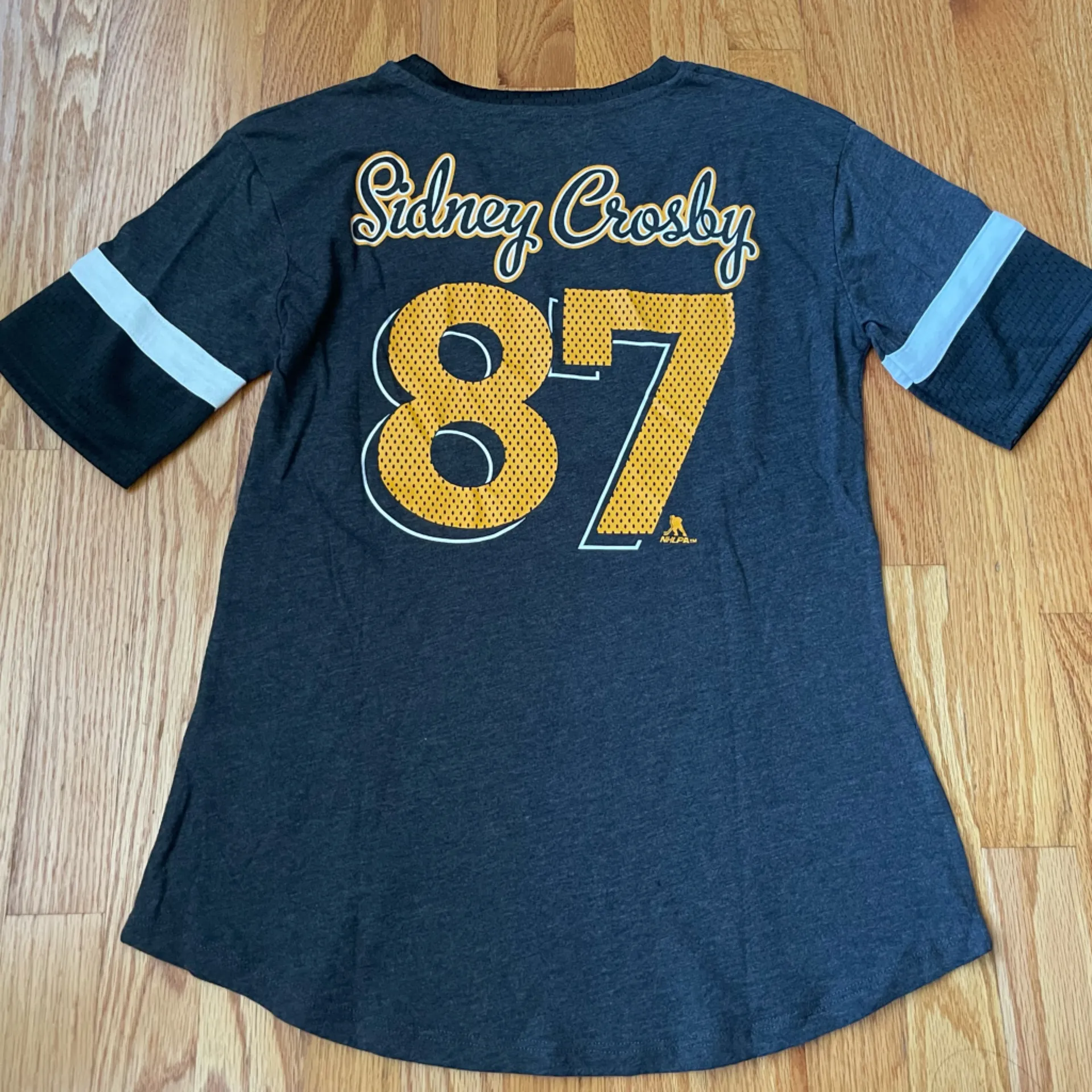 NWT! Pittsburgh Penguins Sidney Crosby Shirt Yellow Size M - Image 6