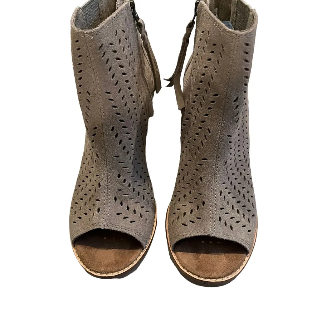 TOMS Majorca Perforated Suede Bootie, Sz 8 - Image 4