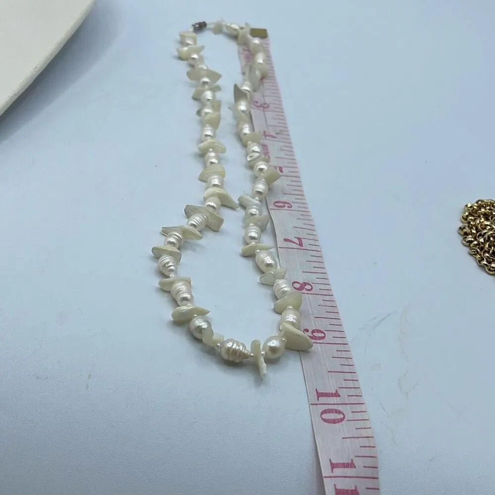 Vintage Fresh Water Biwa and Mother of Pearl necklace White - Image 5