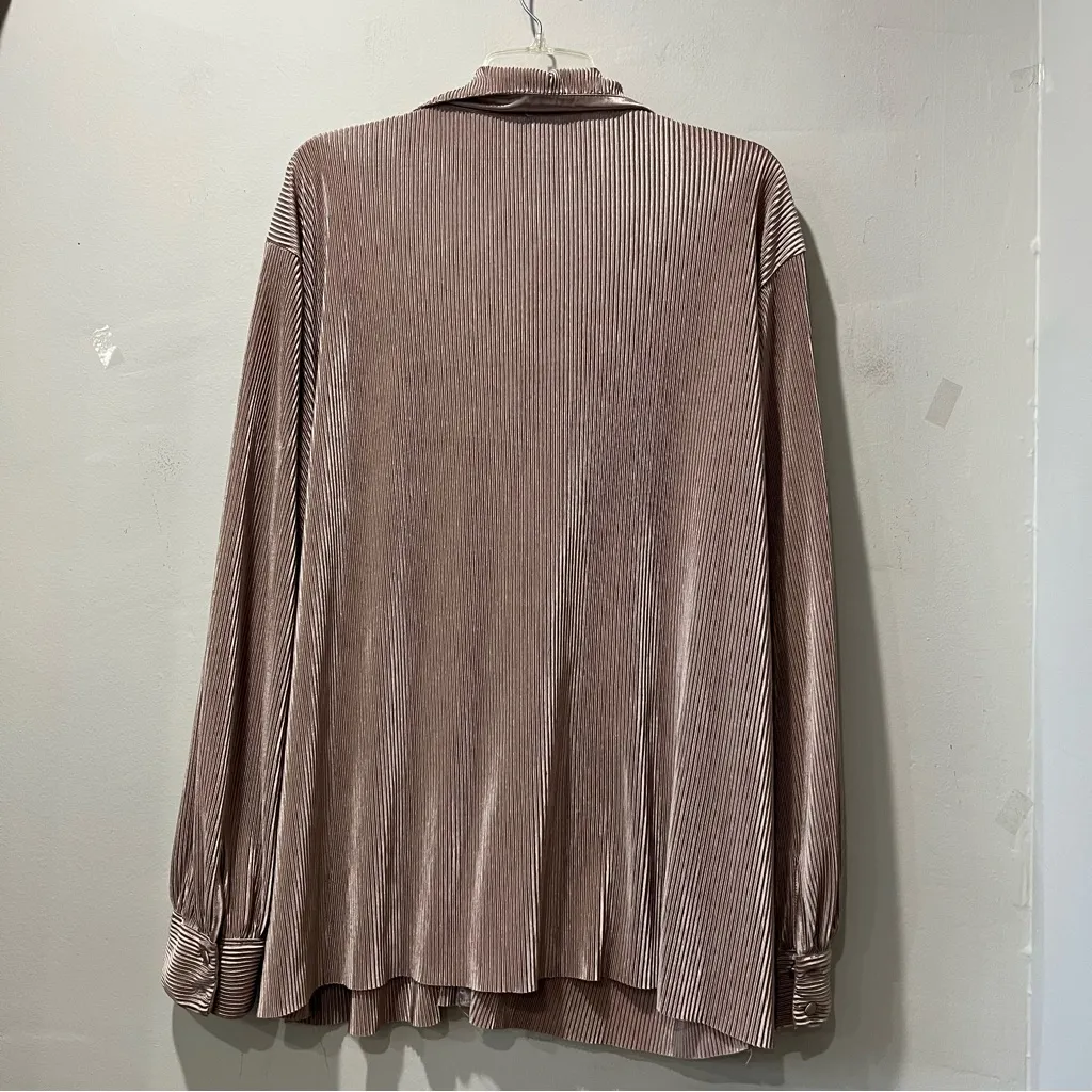 RO & DE ANTHROPOLOGIE Taupe PLEATED RIBBED BLOUSE BUTTON DOWN COLLARED TOP SZ L - Image 8