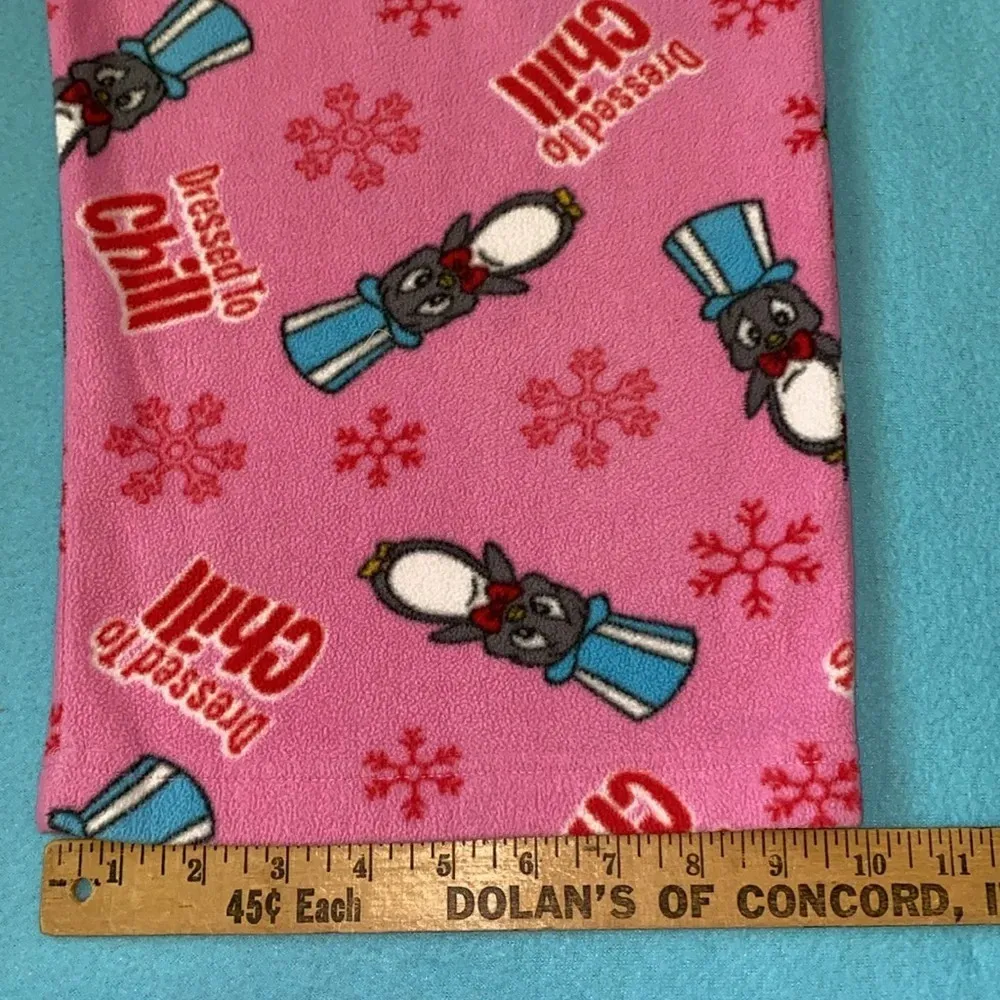 WARNER BROTHERS Playboy Penguin fleece pajama pants dressed to chill size XL Pink - Image 10