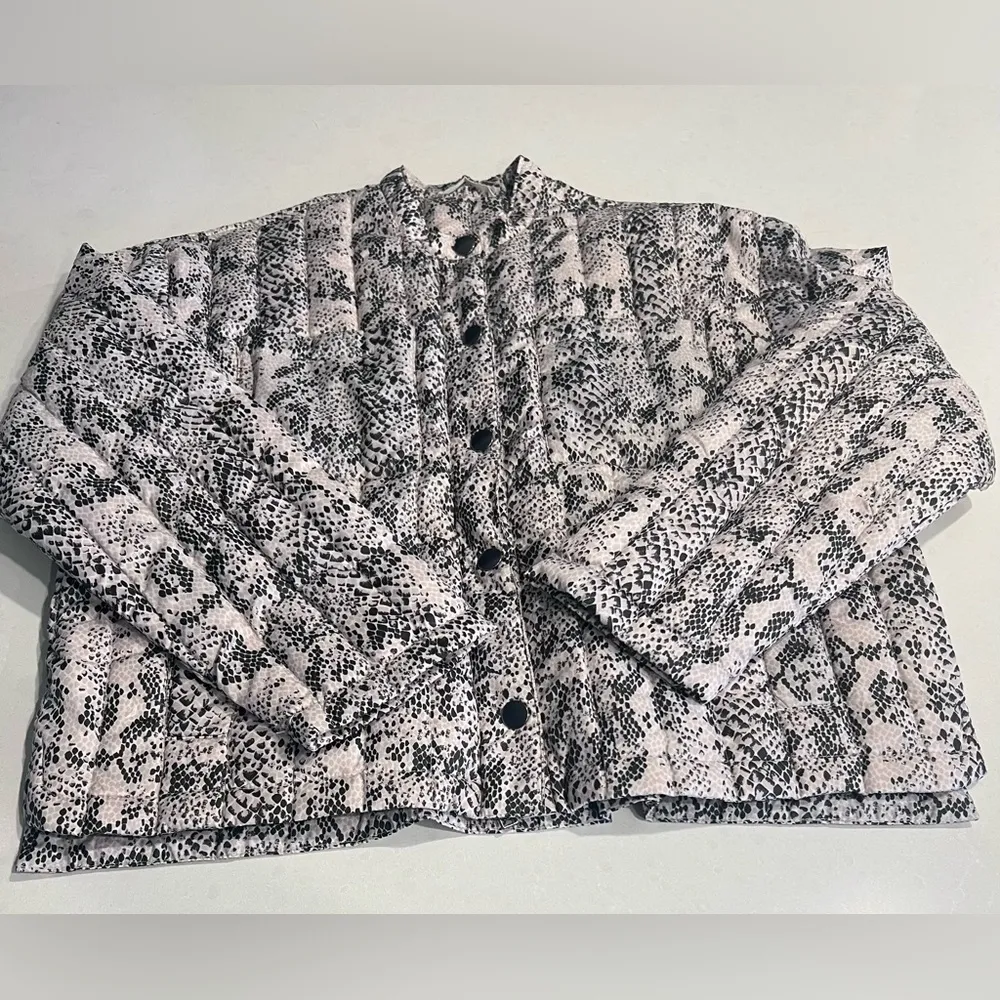 ATM Anthony Thomas Melillo Snake Print‎ Down Quilted Puffer Jacket Size Medium Gray - Image 5