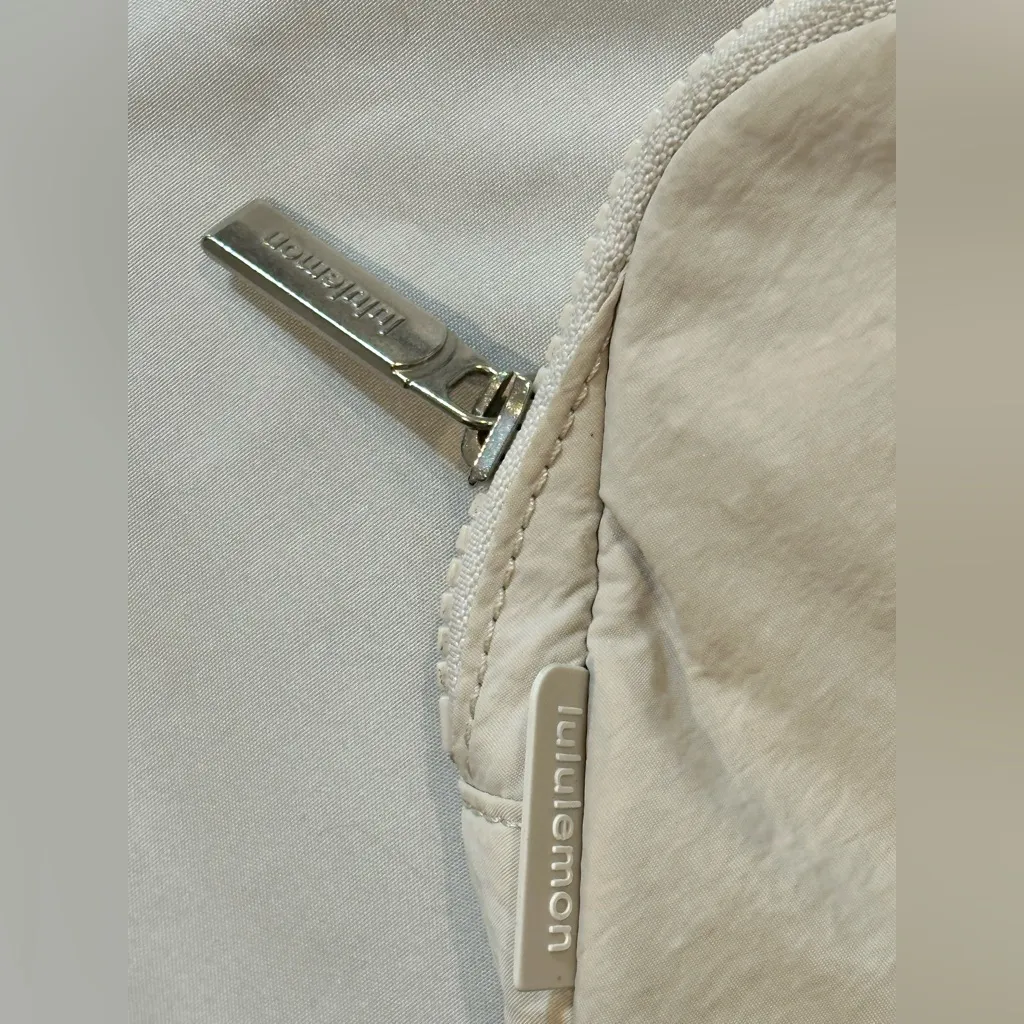 lululemon Everywhere Belt Bag 1L - Image 3