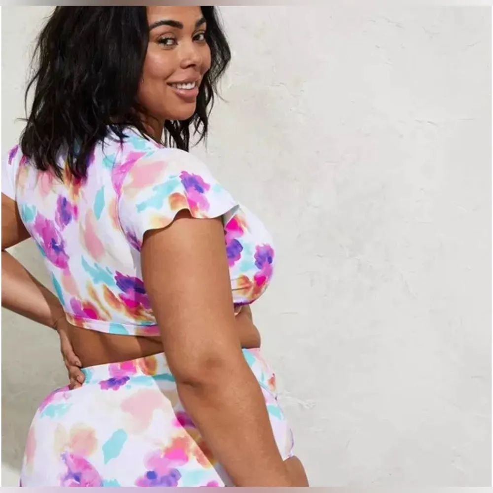 Torrid Wireless Mesh Surplice Sleeve Bikini Top 1x vacation colorful - Image 2