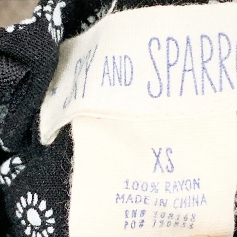 Sky & Sparrow XS Black Daisy Print Pants One Piece Romper Pants Jumpsuit - Image 3