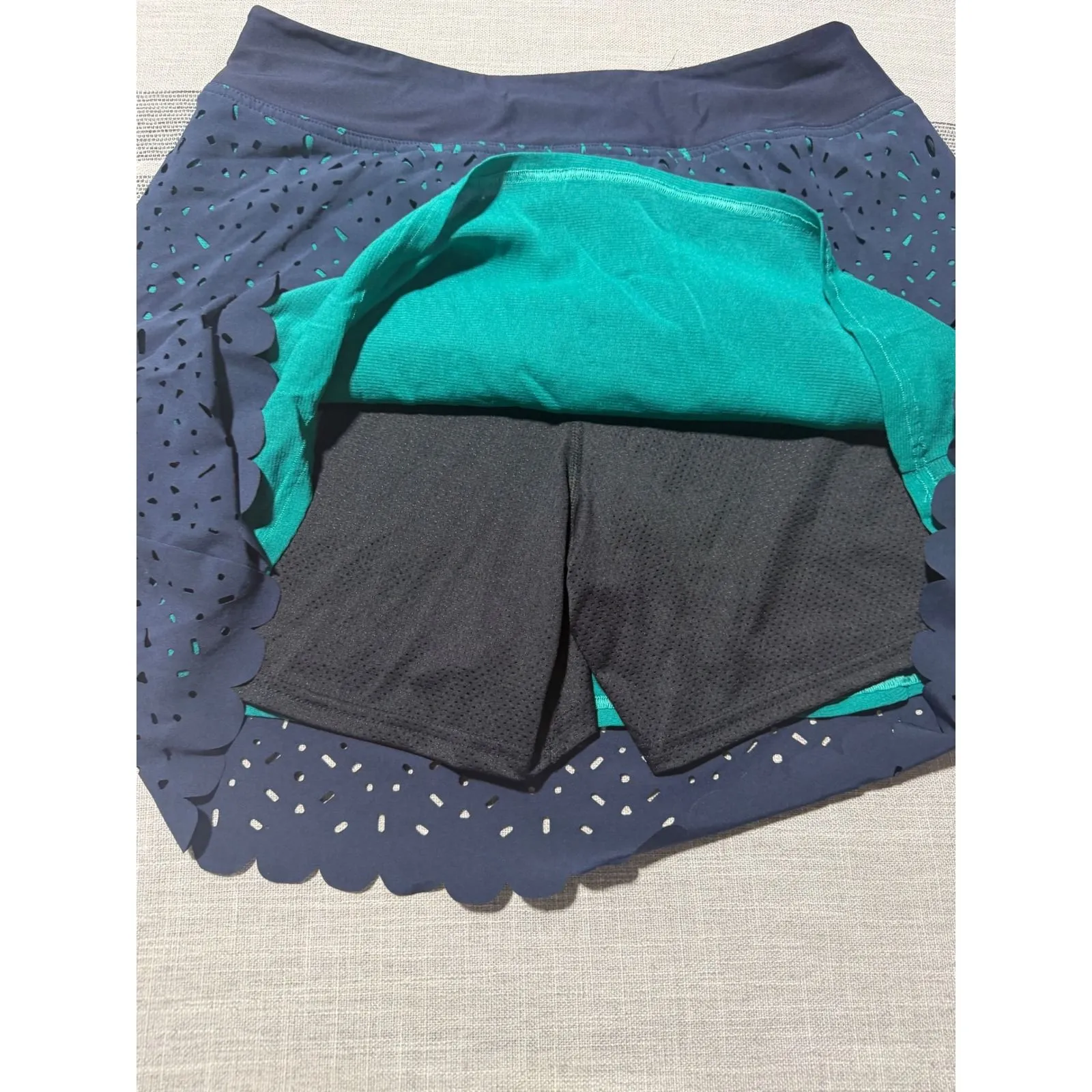 Title Nine Women's Athletic Skirt Tennis Golf Skort Laser Cut Perforated Navy M - Image 6