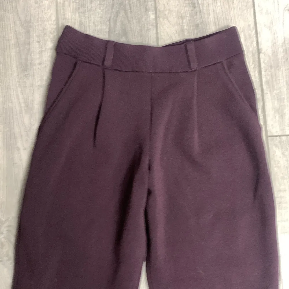Express Stretchy Purple Dress Pants Size S - Image 3