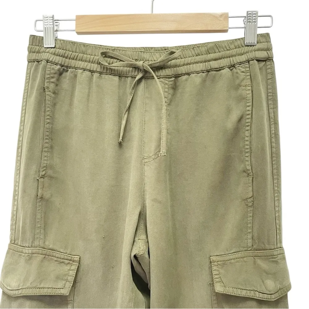 Pam & Gela x Revolve Snap Leg Cargo Crop Jogger Pants in Army Green Size P |  XS - Image 5