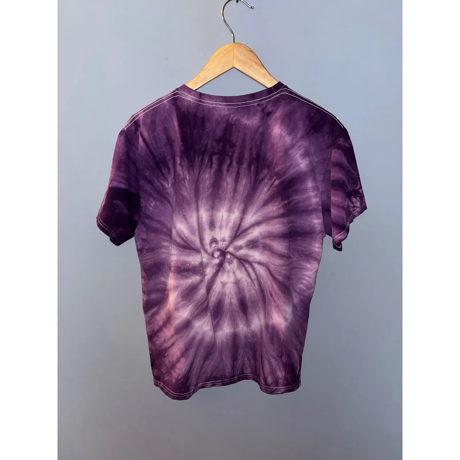 Mitchell & Ness Toronto Raptors NBA Purple Tie Dye T-Shirt - Image 5