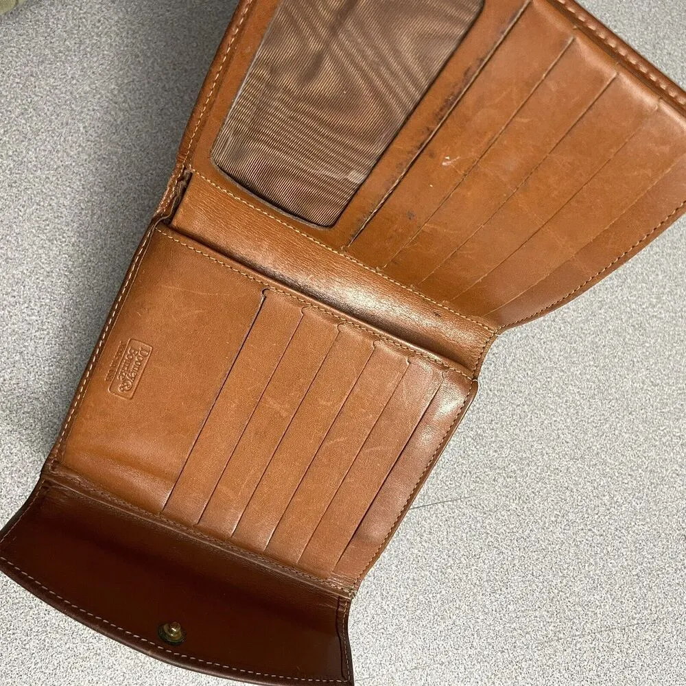 Vtg Dooney Bourke Wallet Pebbled Leather Cream Brown Tri Fold Cash Card Kisslock - Image 7