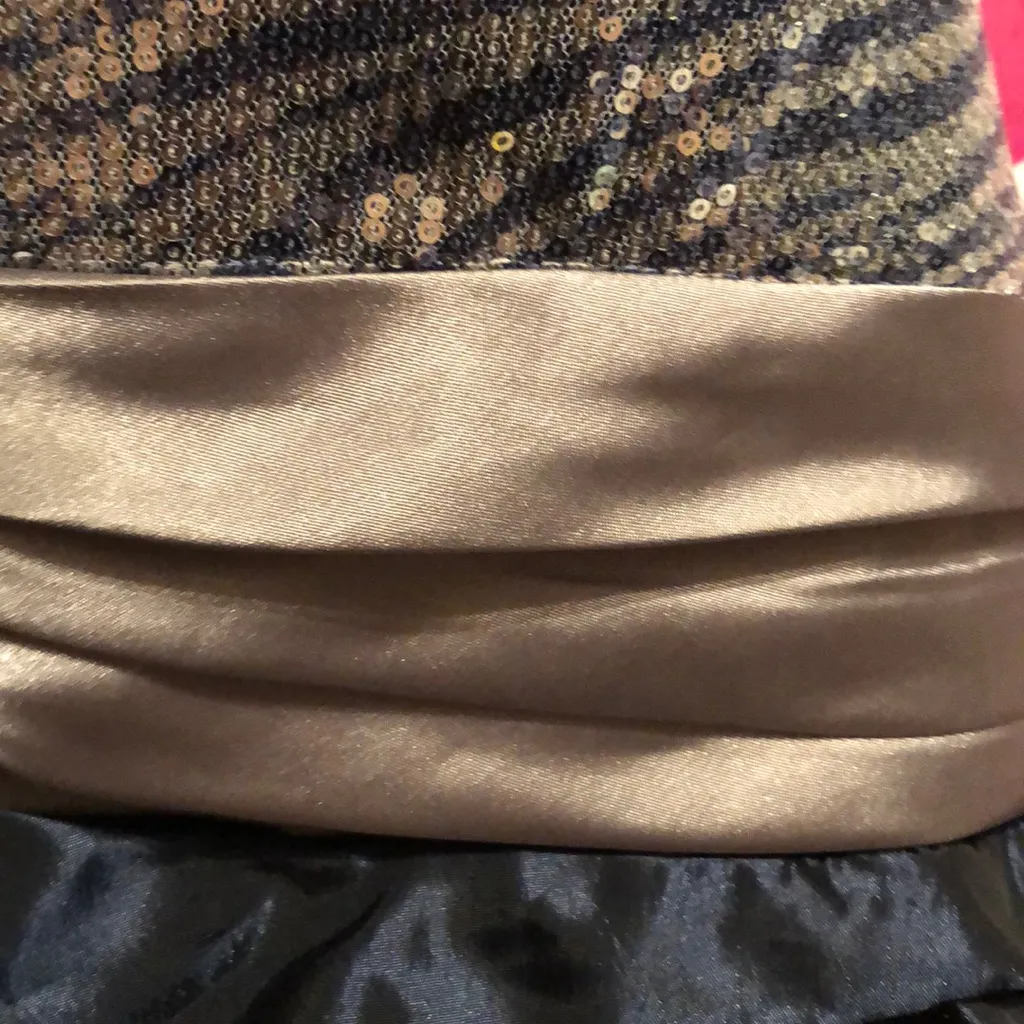 Size 3 super cute short dress - Image 5