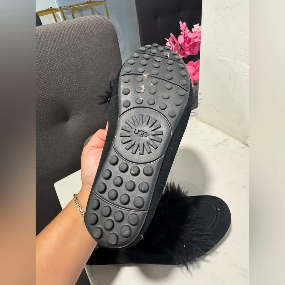 UGG Black Suede Loafers with Faux Fur Detail - Image 4