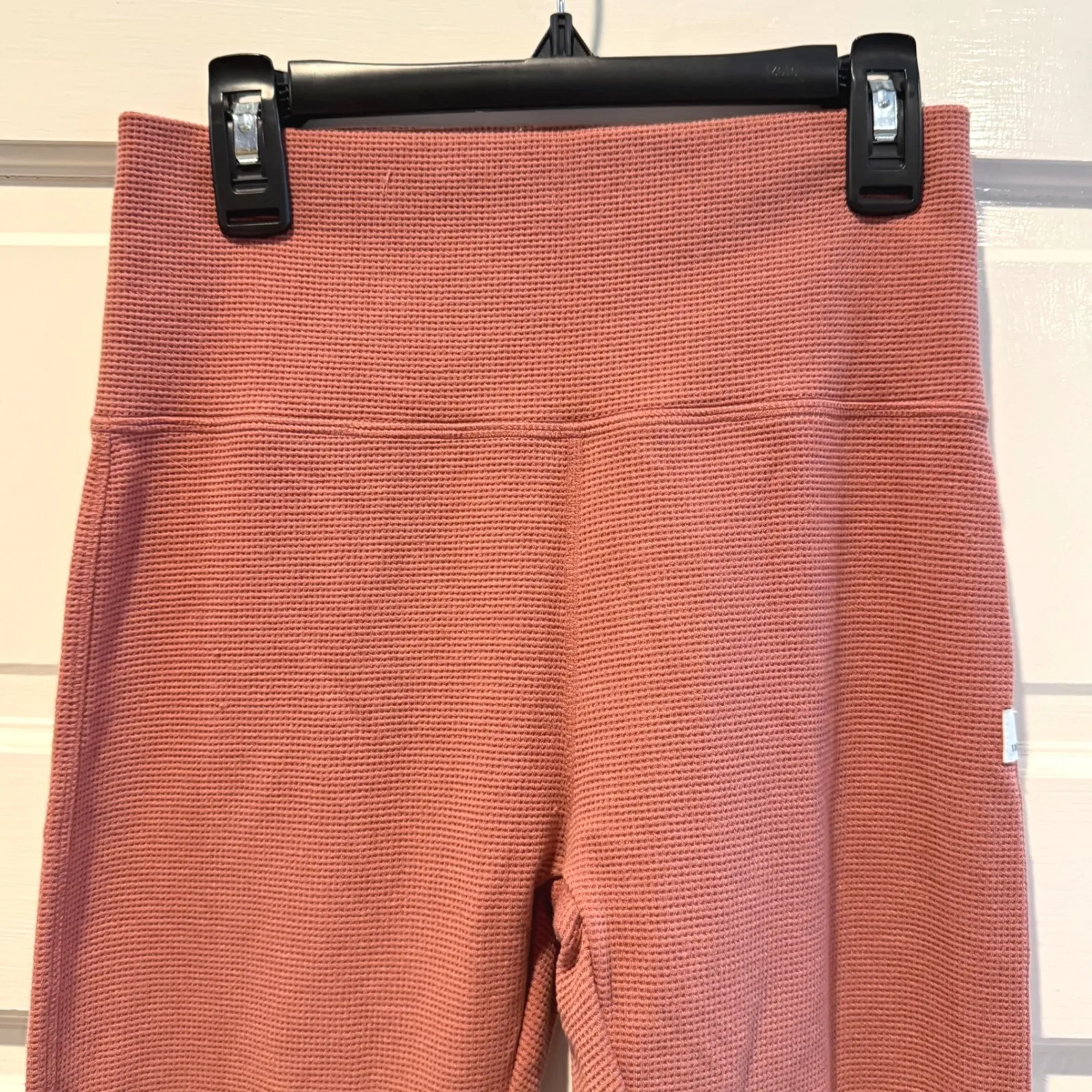 Vuori Bayview Waffle Knit Thermal Leggings Rosewood Athleisure Women's Size S - Image 2