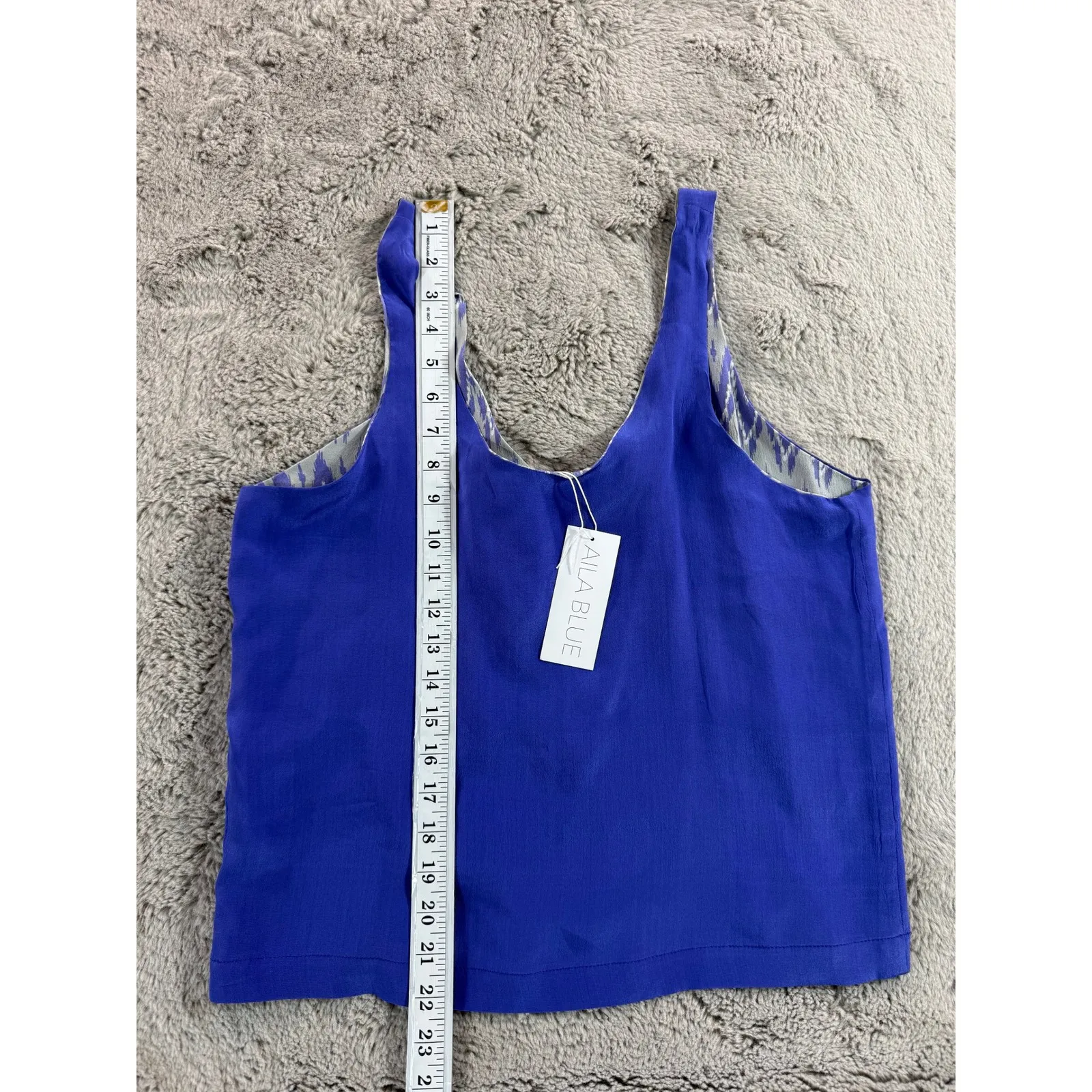 NWT AILA BLUE Reversible Ikat Print Tank Top‎ Blouse S Royal Blue Reversible - Image 3
