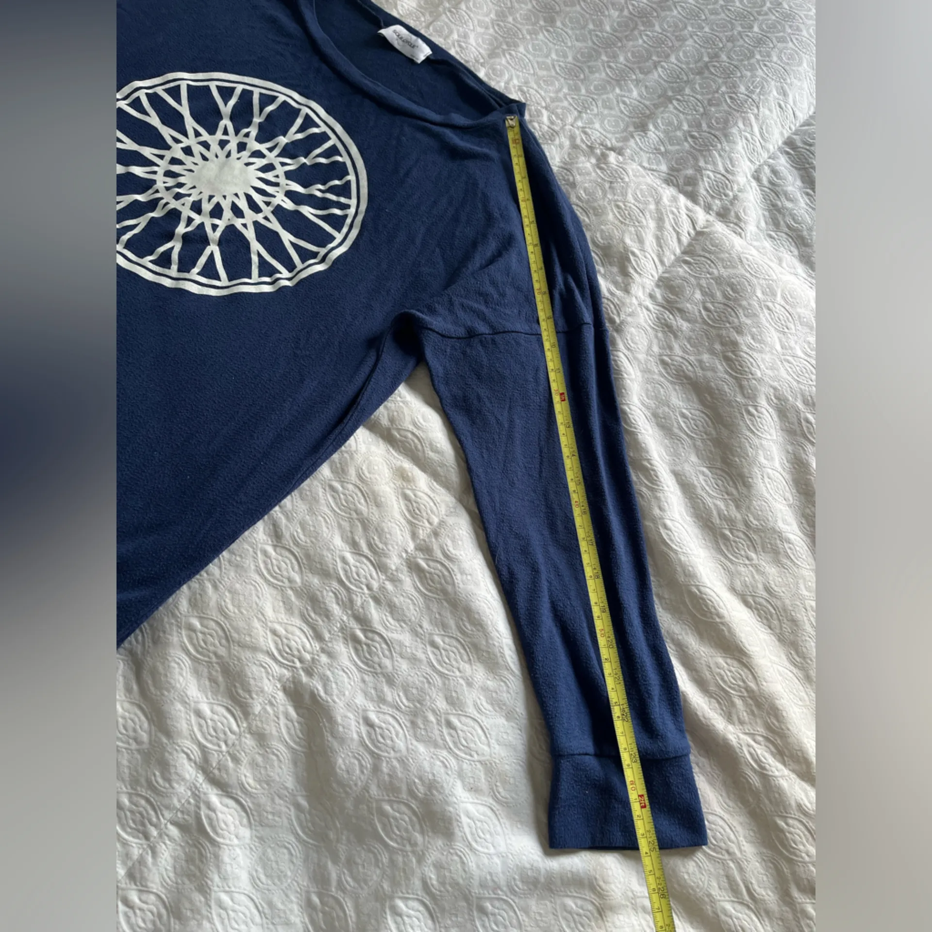 SoulCycle Classic Blue long sleeve shirt size medium - Image 4