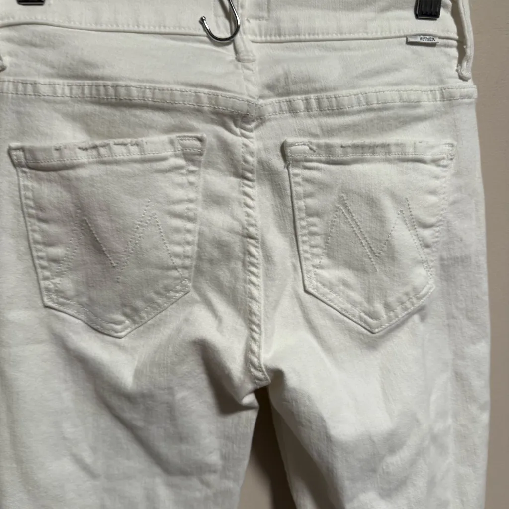 Mother White Insider Crop Step Fray Jeans in Fairest of Them All - Image 7