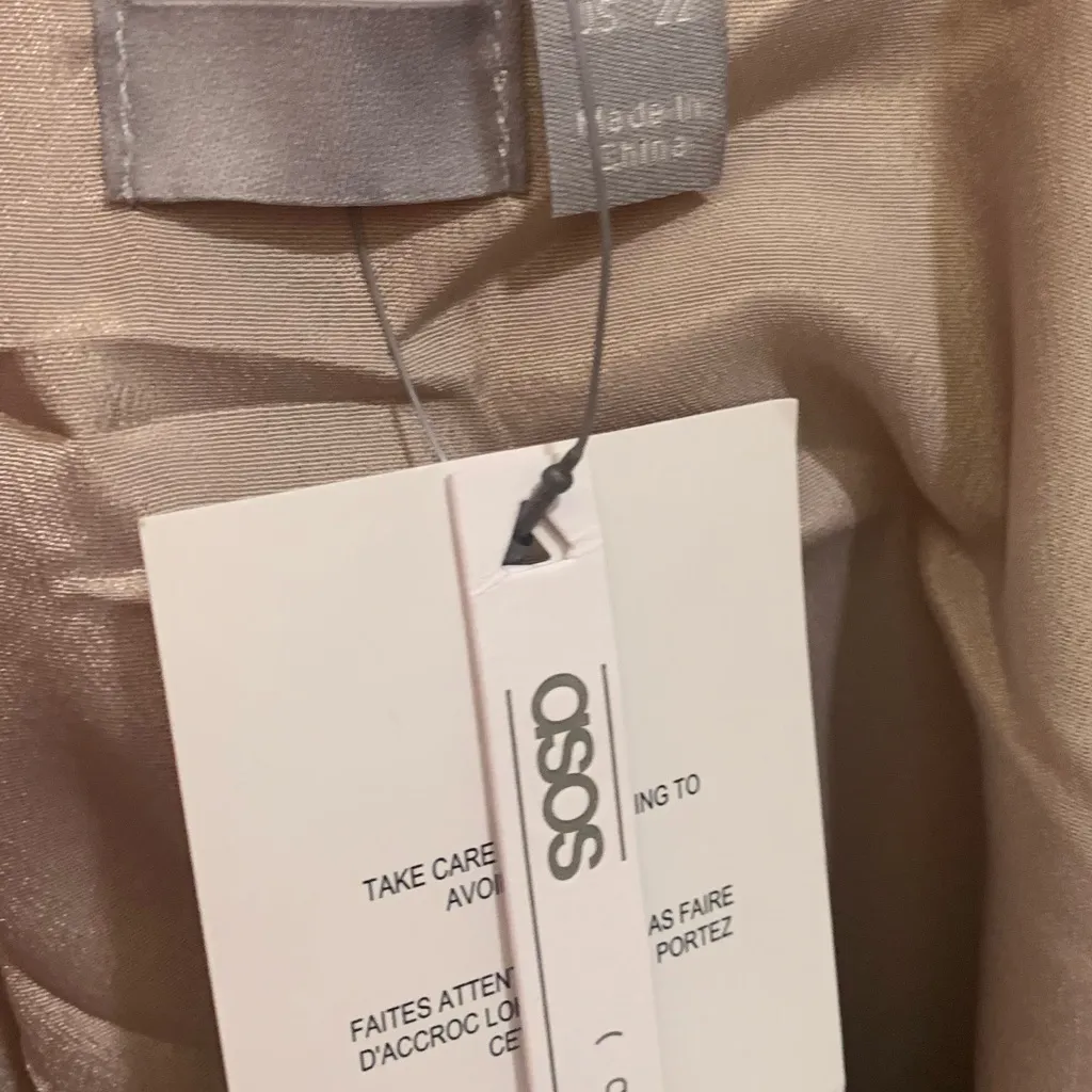 ASOS Metallic Gold Sequin Size 22 Camisole.       2600 - Image 4