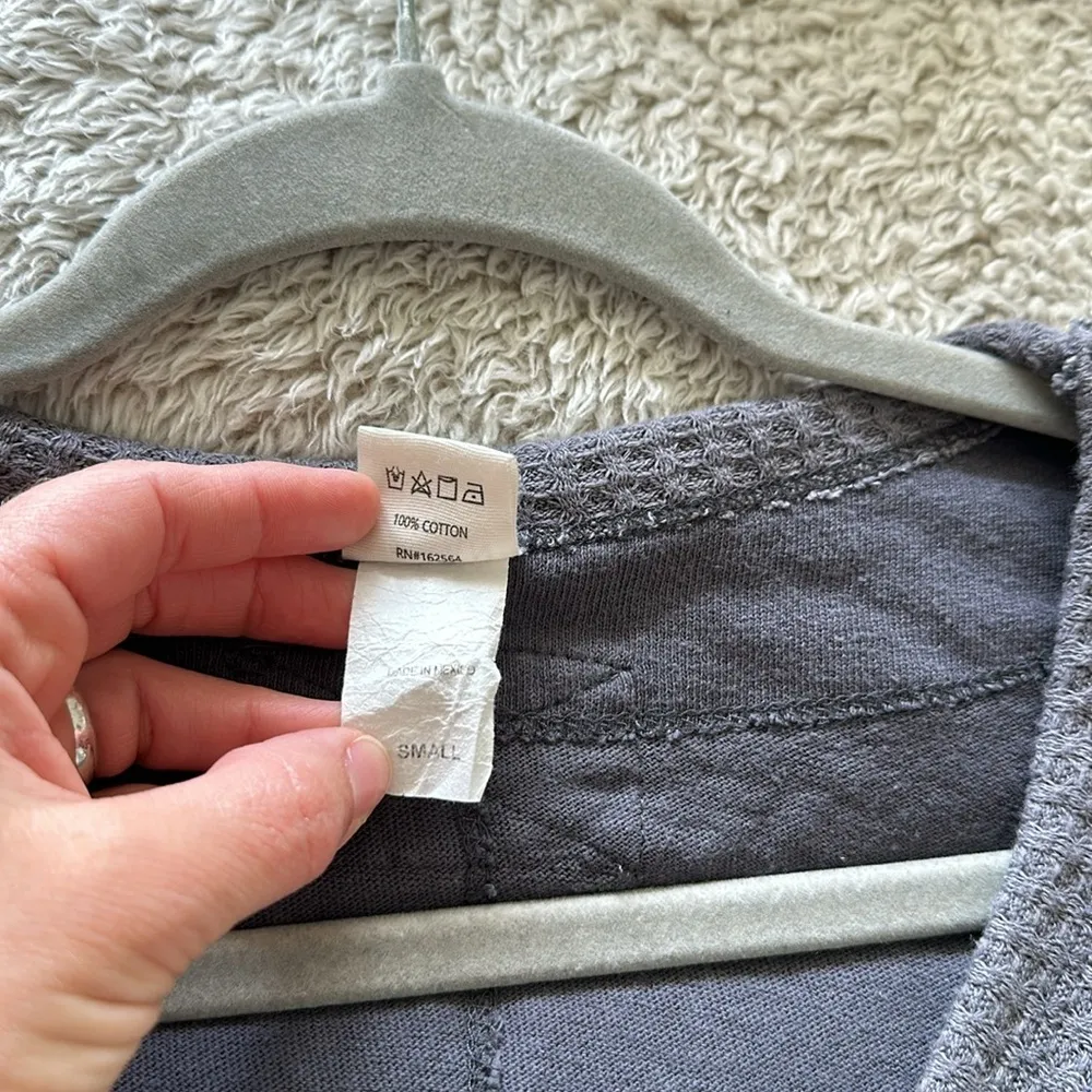 Urban Daizy Women's S Long Sleeve Ringer Henley Gray Distressed Pullover Grunge - Image 10