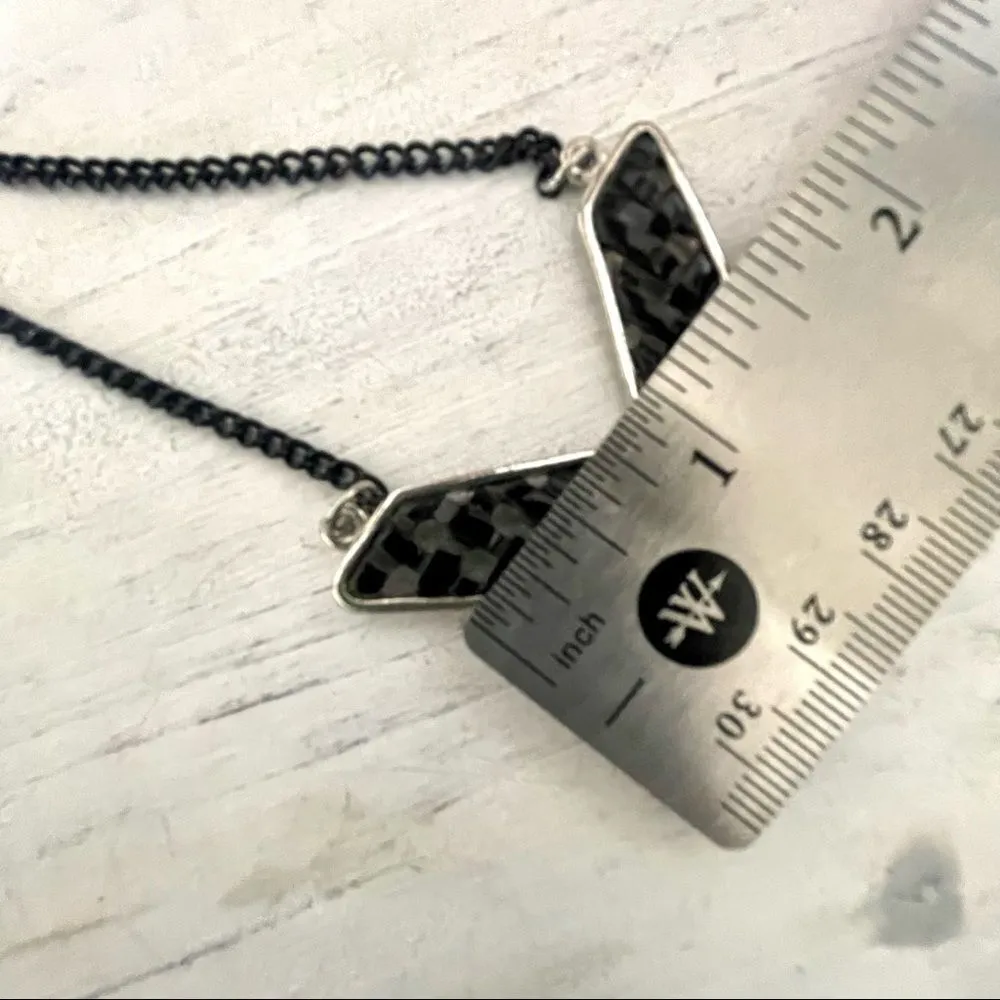 Black triangle pendant necklace - Image 6