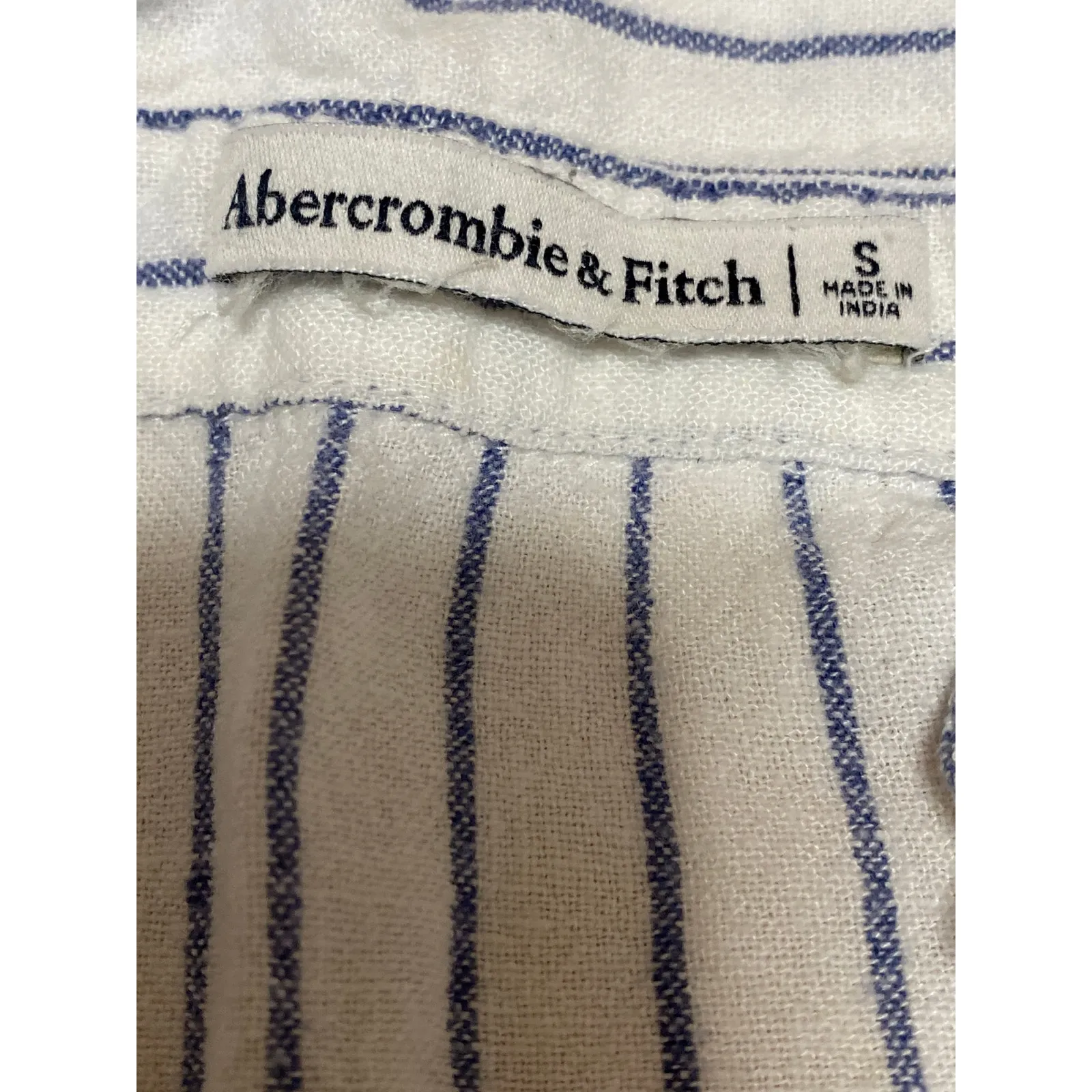 Abercrombie & Fitch White Blue Striped Short Sleeve Cropped Button Up Shirt S - Image 3