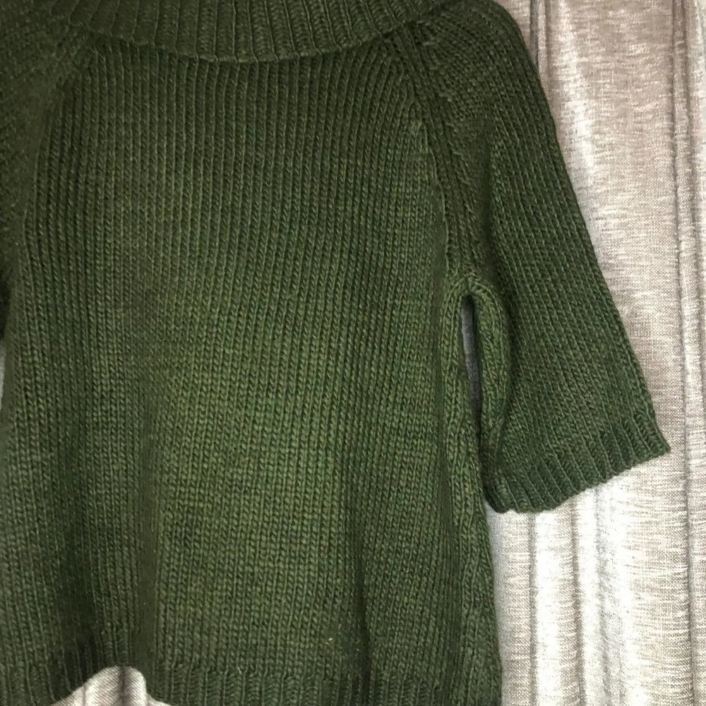 Paraphrase Cropped Short Sleeve Turtleneck Cowlneck Sweater Size Medium - Image 10