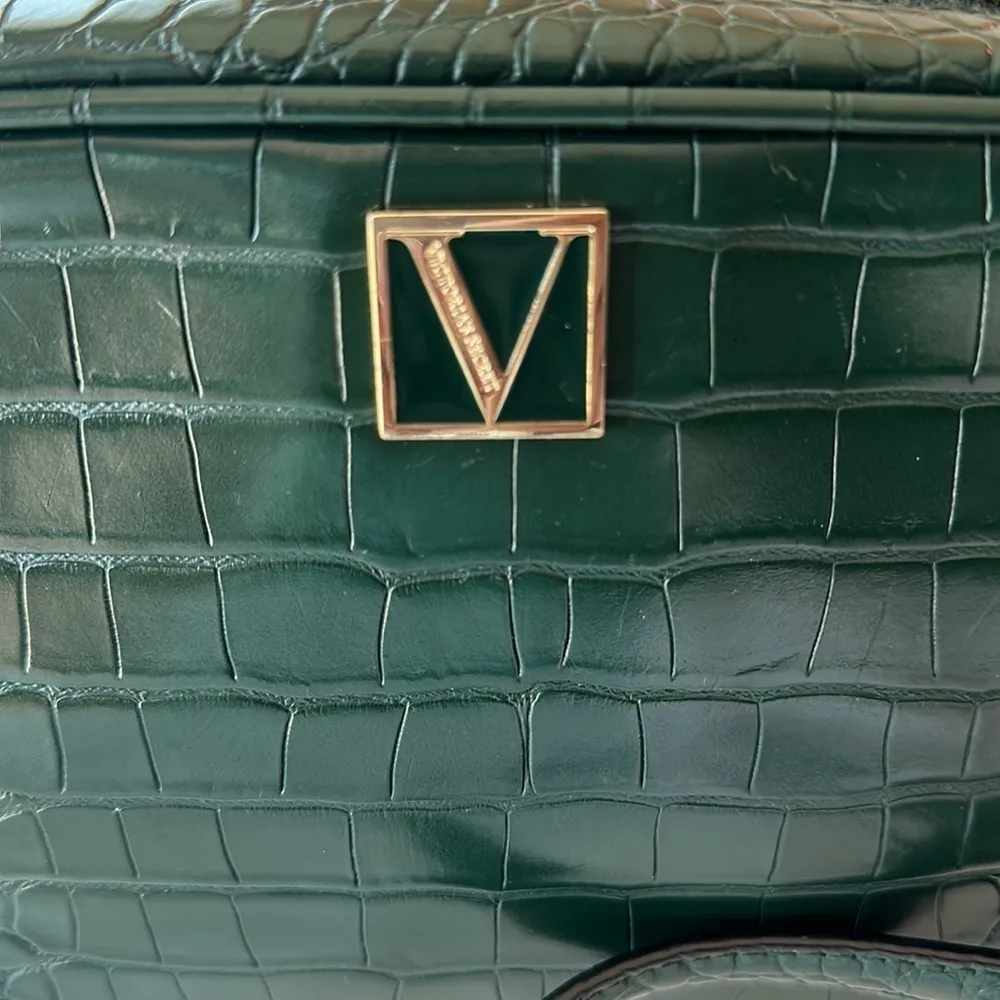 The Victoria Top-Zip Crossbody - Image 5