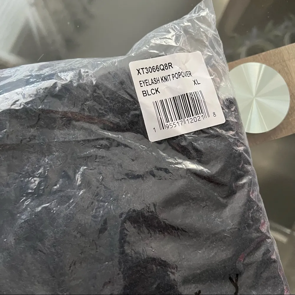 Anthropologie’s Sanctuary Eyelash Knit Black Baloon Sleeves Sweater Size XL NWT - Image 7