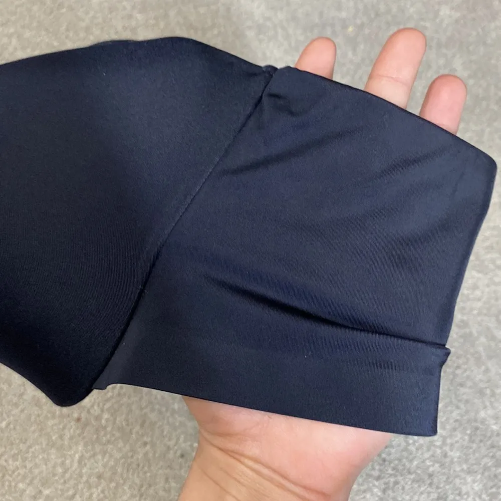 Black Full Coverage Bra Size 44 DD - Image 4