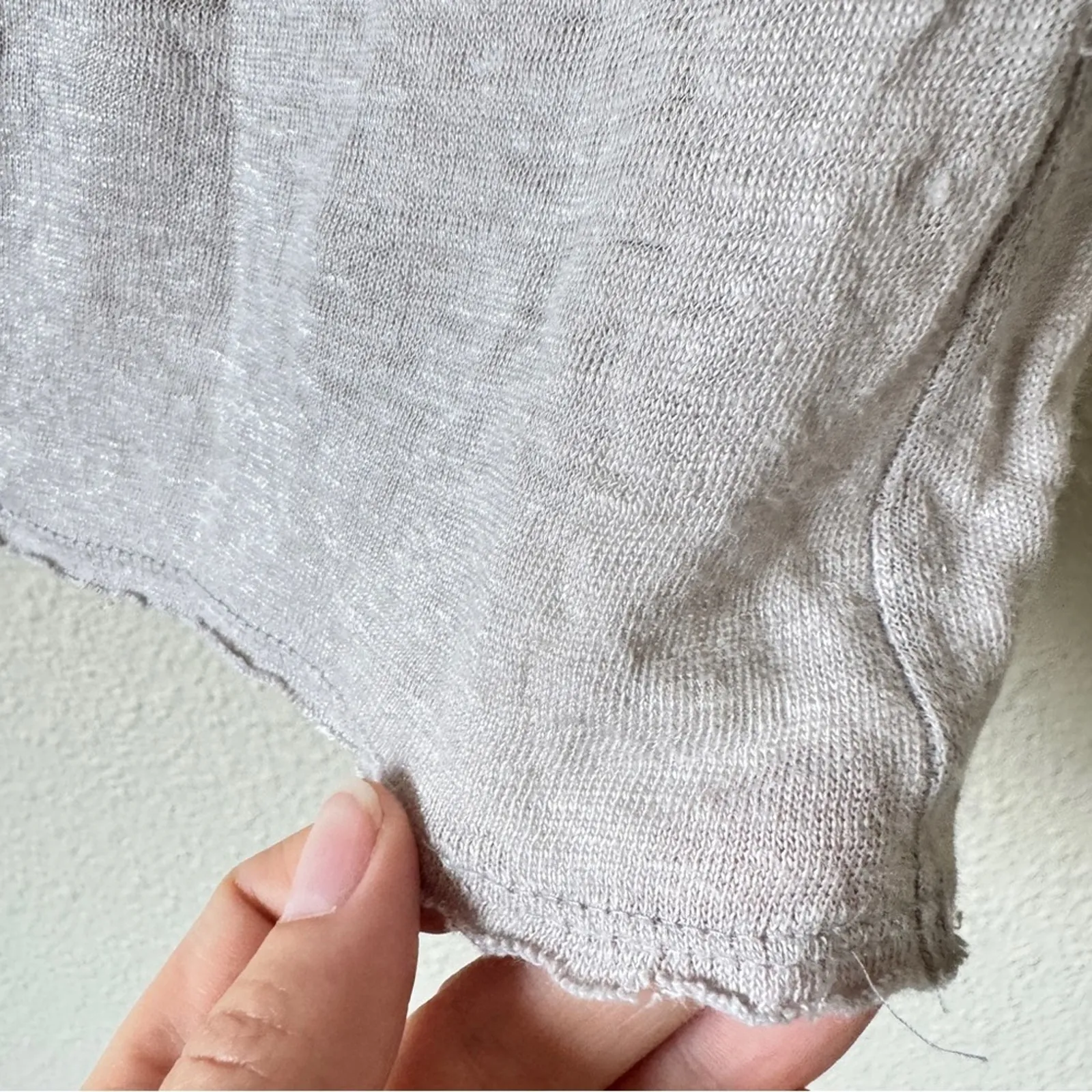 Alice & Olivia Grey Silver Short Sleeve Tee Shirt Womens S Basic Closet Staple - Image 3