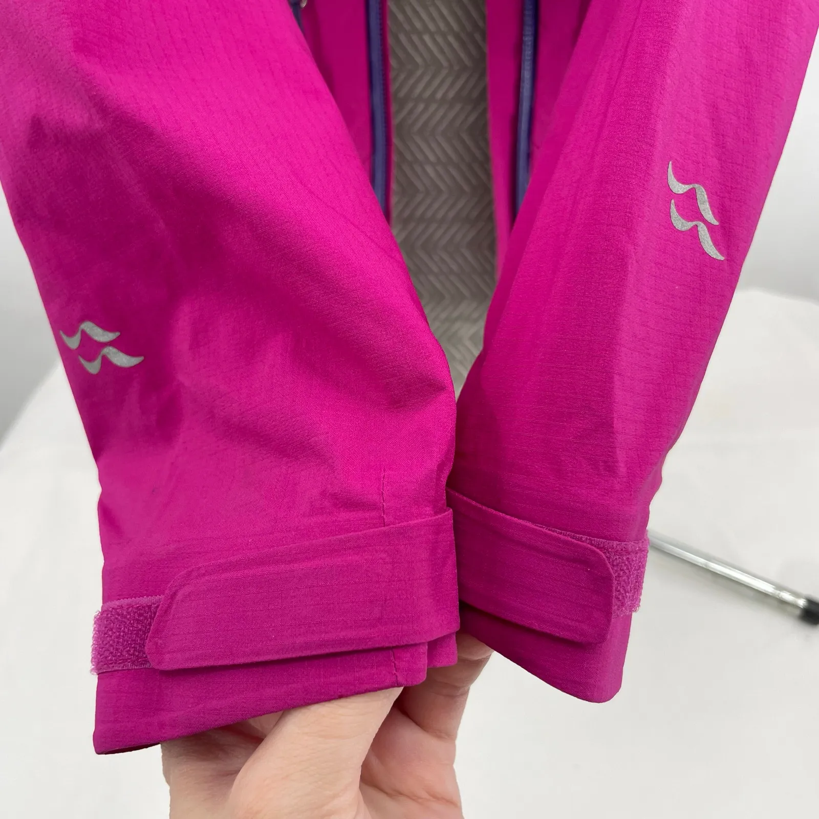 Rab Spark Jacket Magenta Pink Lightweight Waterproof Shell Biking Hiking Size XS - Image 6