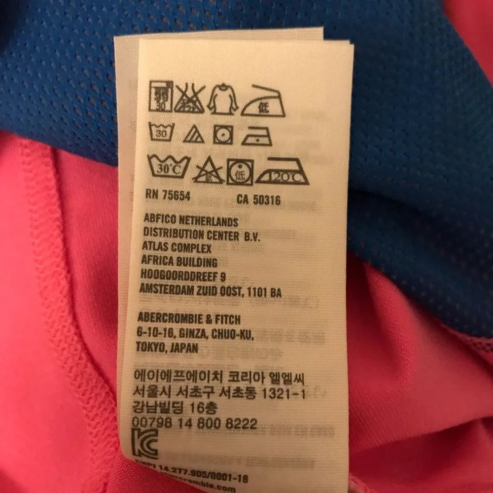 *** Gilly Hicks Athletic Sweater - Image 6