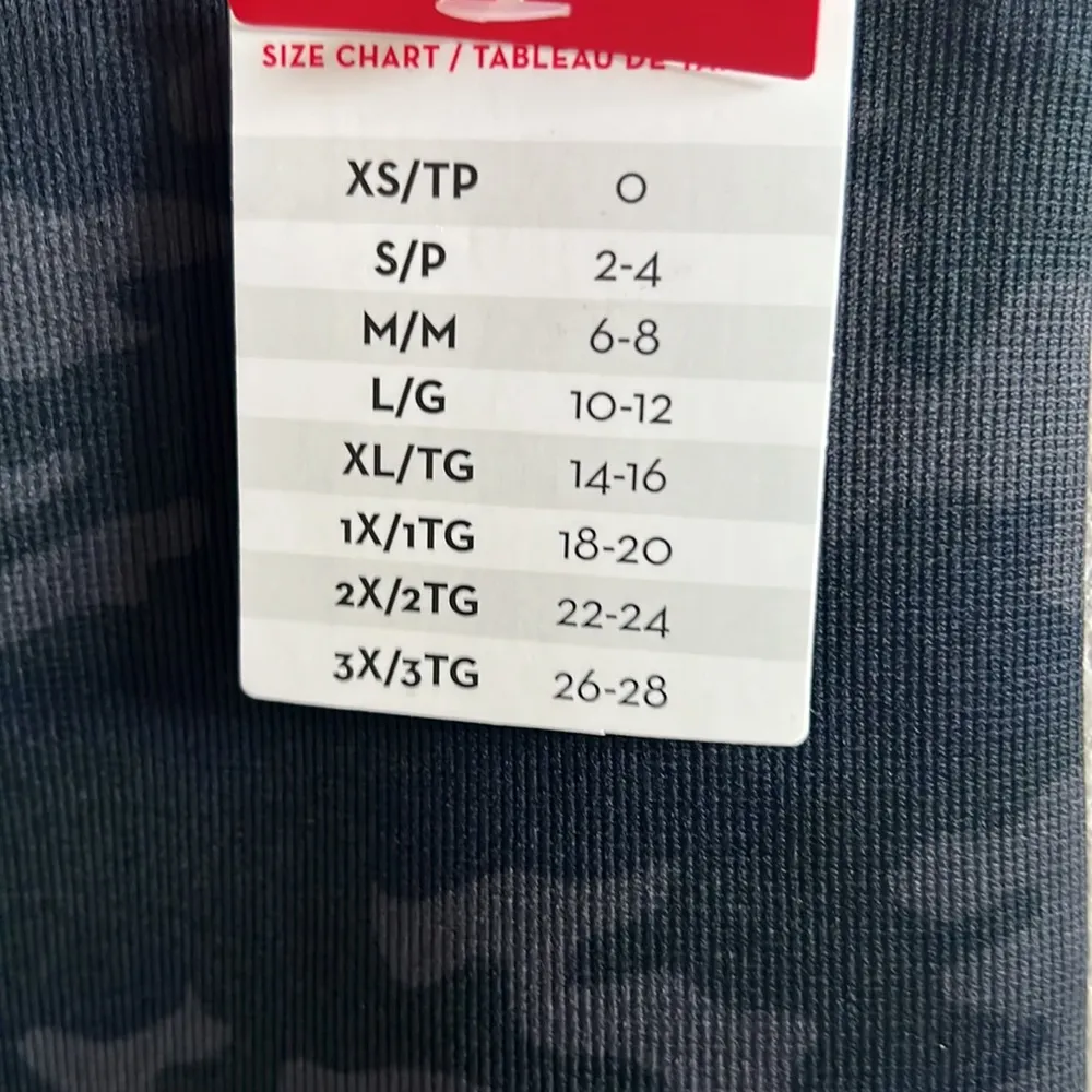 NWT SPANX Cropped Lamn Look at Me Now Legging Black Camo Small - Image 6