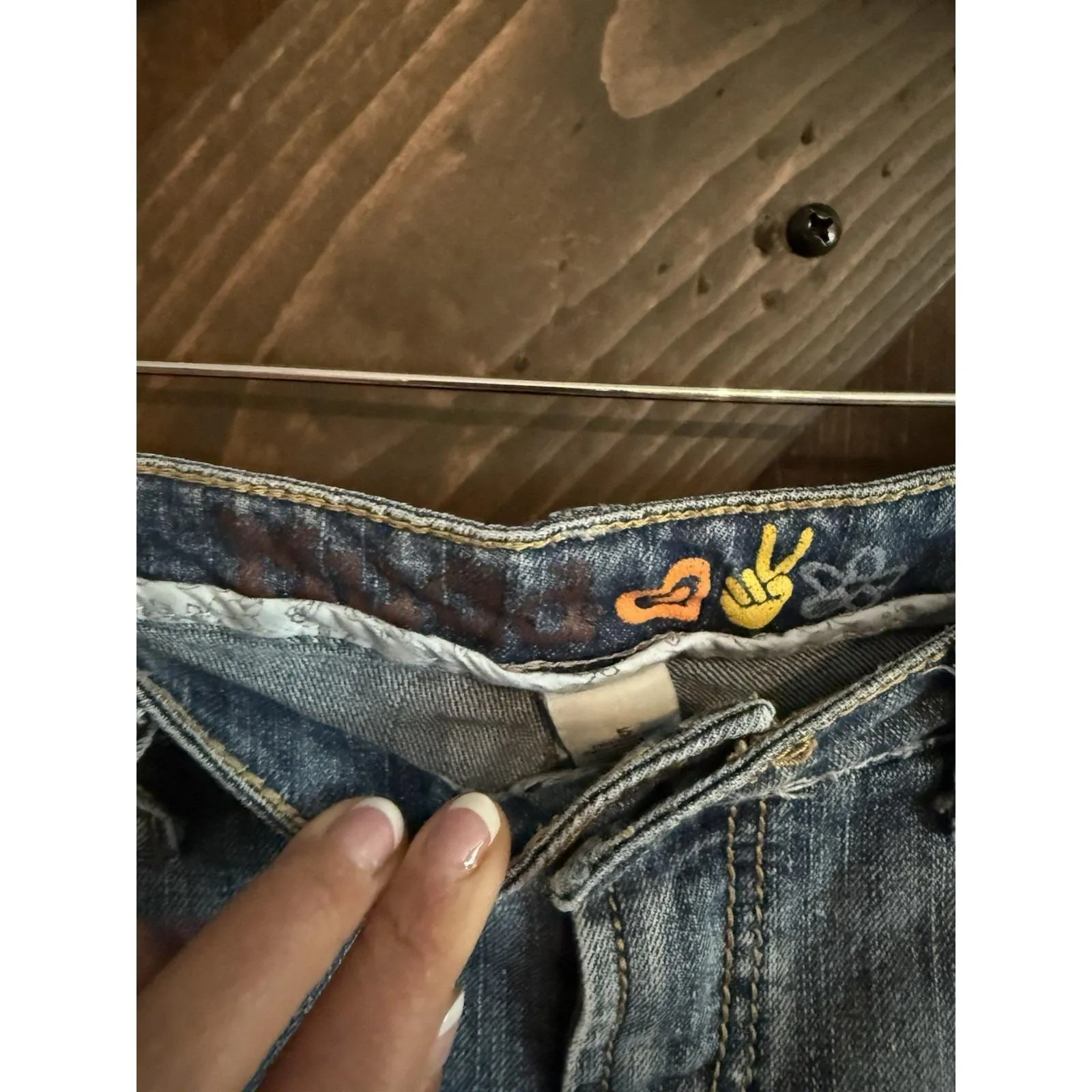 Mudd Juniors Women's Sz 5‎ Boho Denim Y2K Jean Shorts Cuffed Distressed Hippie - Image 2