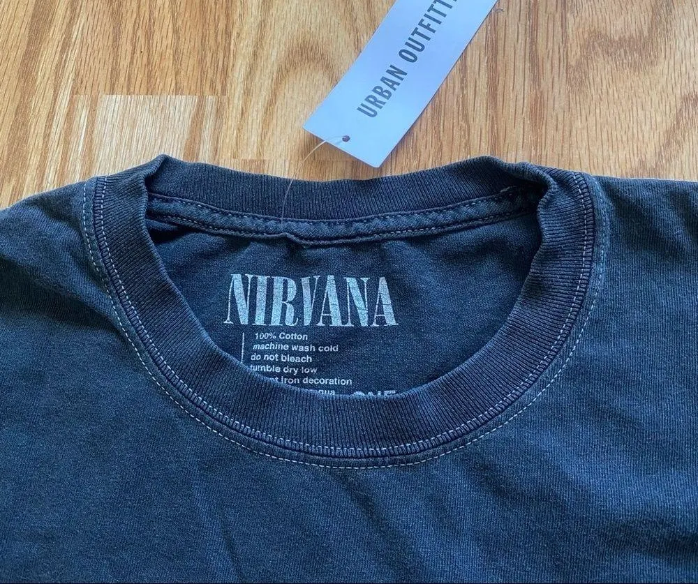NWT URBAN OUTFITTERS NIRVANA UNPLUGGED DESTROY TEE - ONE SIZE - Image 6