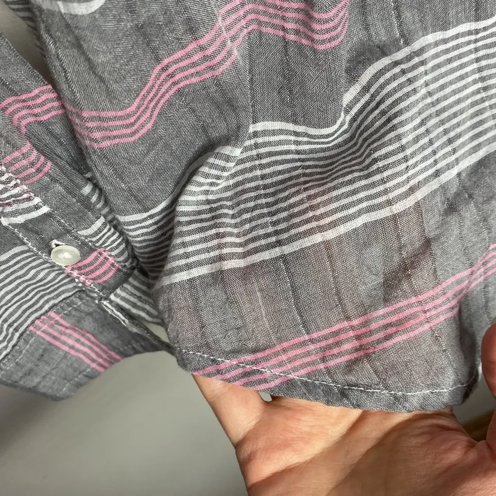 American Eagle grey vintage boyfriend  fit plaid button up shirt size M - Image 7