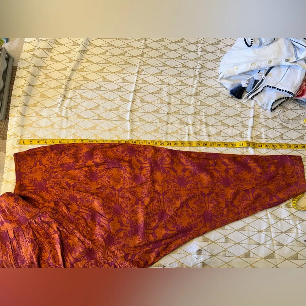 Free People Floral Boho Harem Pants in Dusty Papaya Color Size SP - Image 10