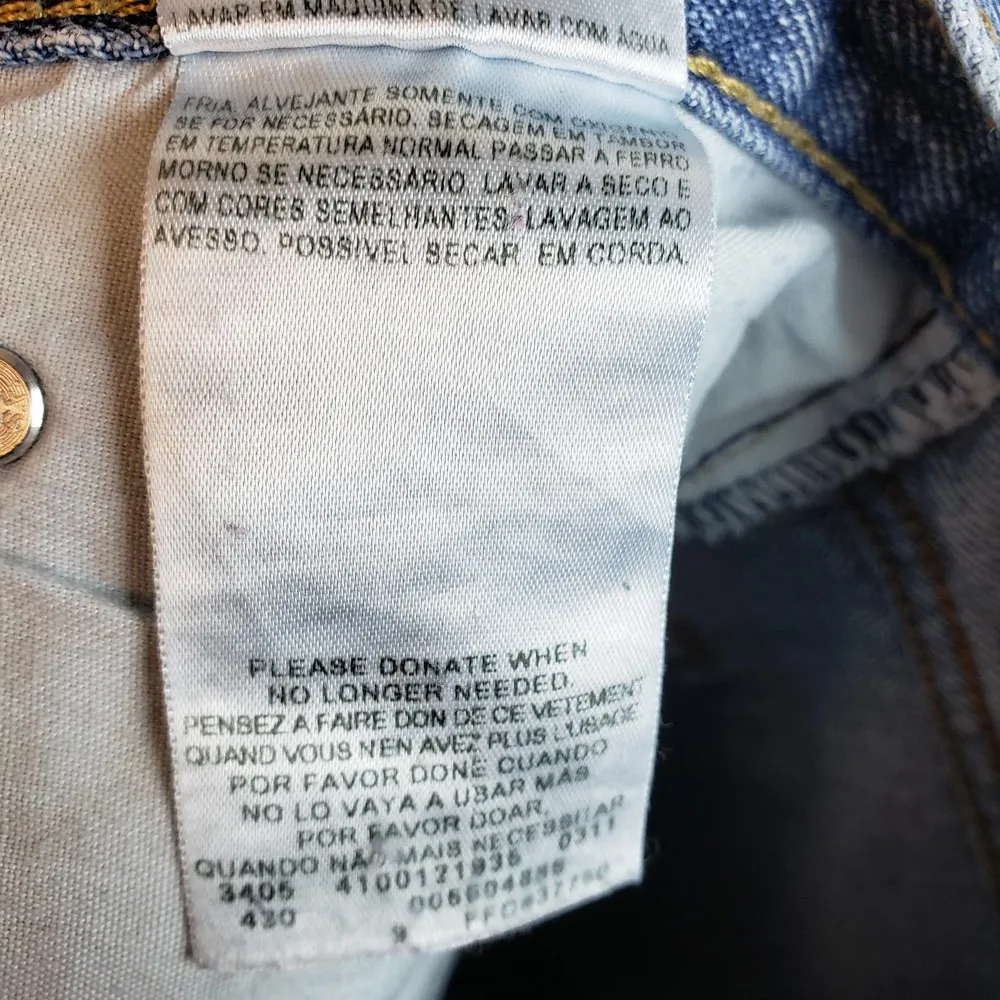 Levi's 550 Mom Cut-Off Hi-Rise Denim Shorts Size 38 - Image 8