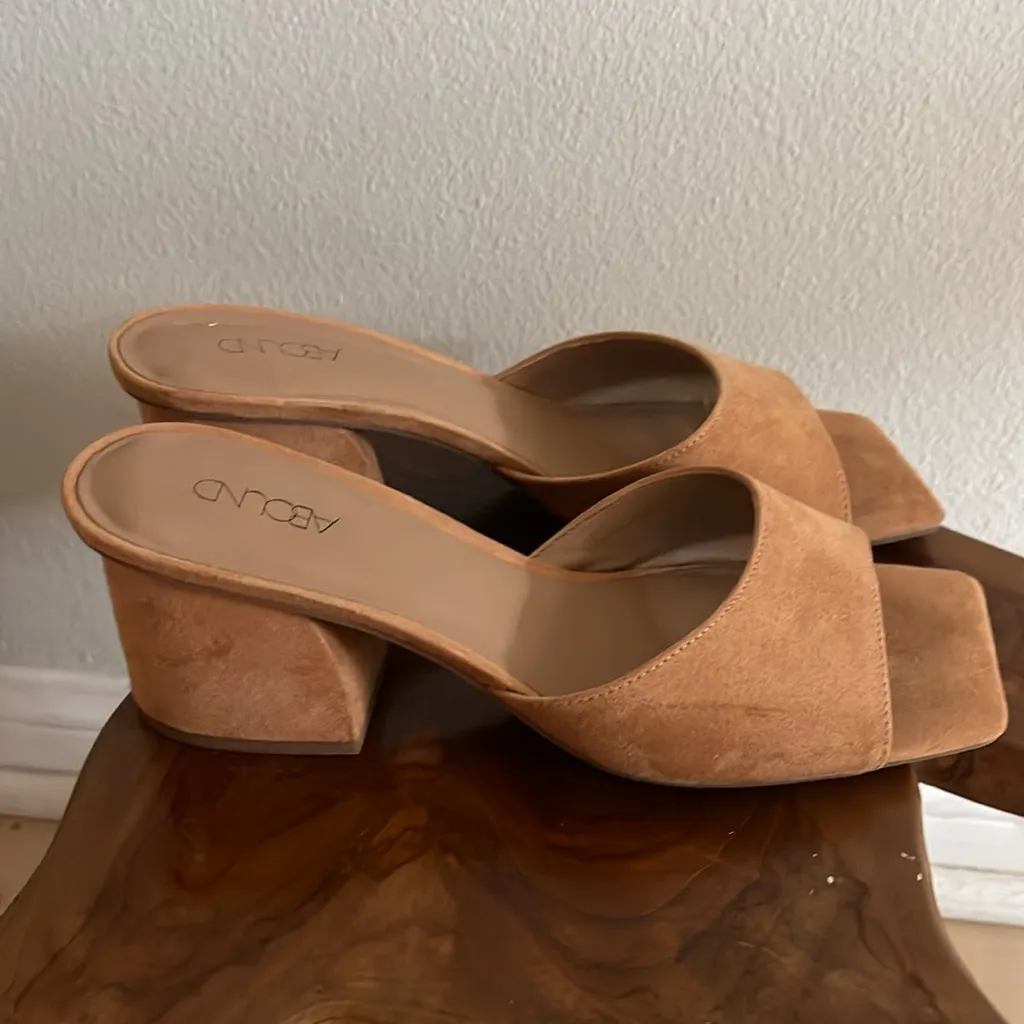 Abound Women's Tan Block Heel Mules Size 8.5 - Image 3