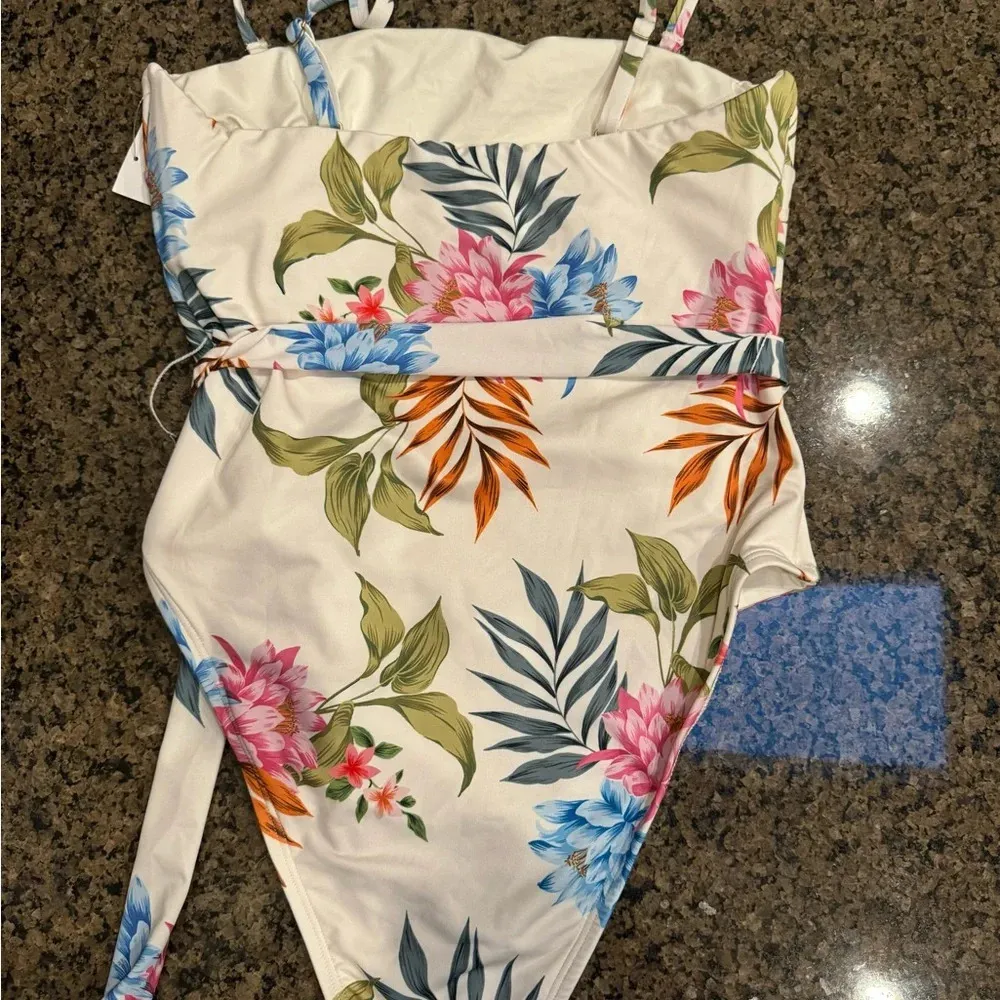 Vitamin A® Marilyn Floral Belted Bandeau One-Piece Swimsuit Summer Bloom Ecolux - Image 9
