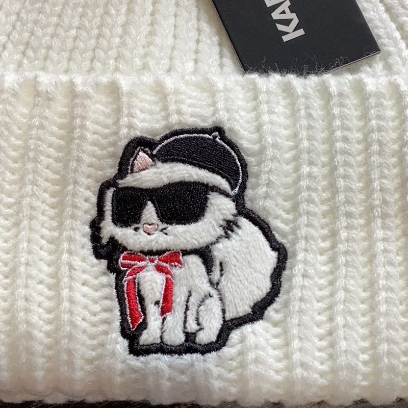 Karl Lagerfeld White Knit Beanie with Choupette and Faux Fur Pom - Image 2