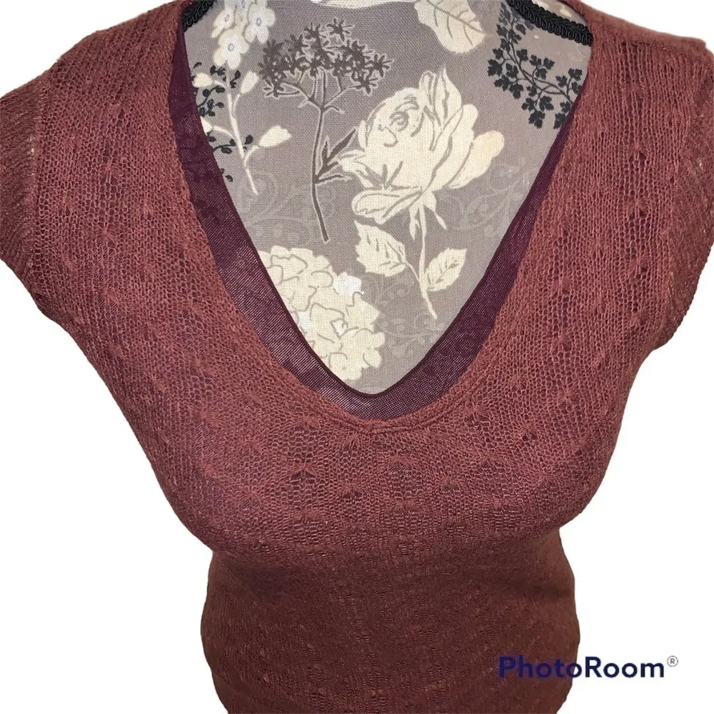 DKNY JEANS Rust Color V Neck Blouse size petite - Image 3