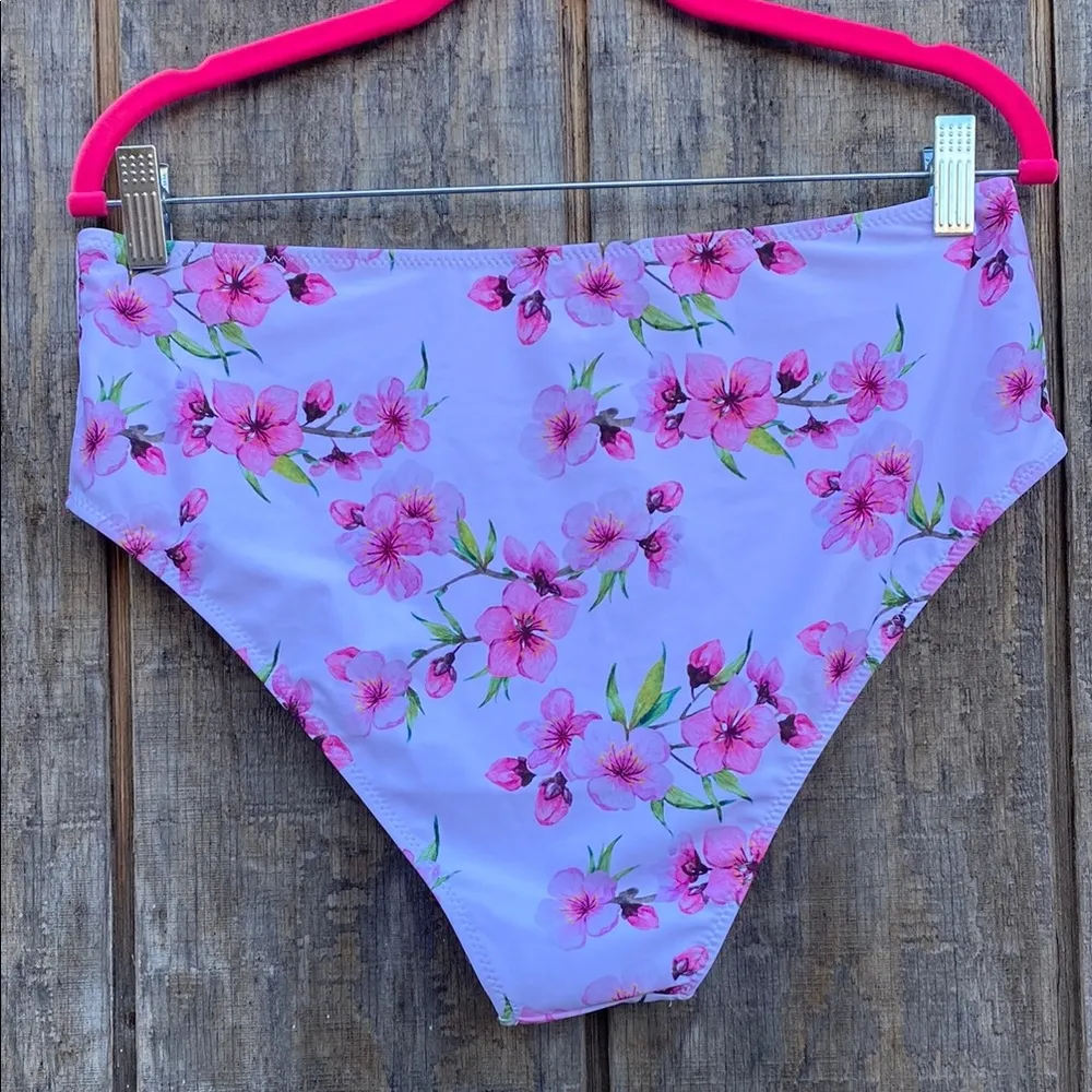 Floral Pink Bikini Bottom White Size XL - Image 3