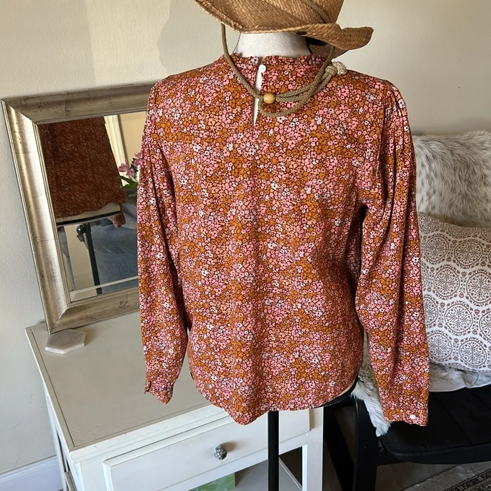 Universal thread fall floral cottage balloon sleeve top small​​ - Image 5