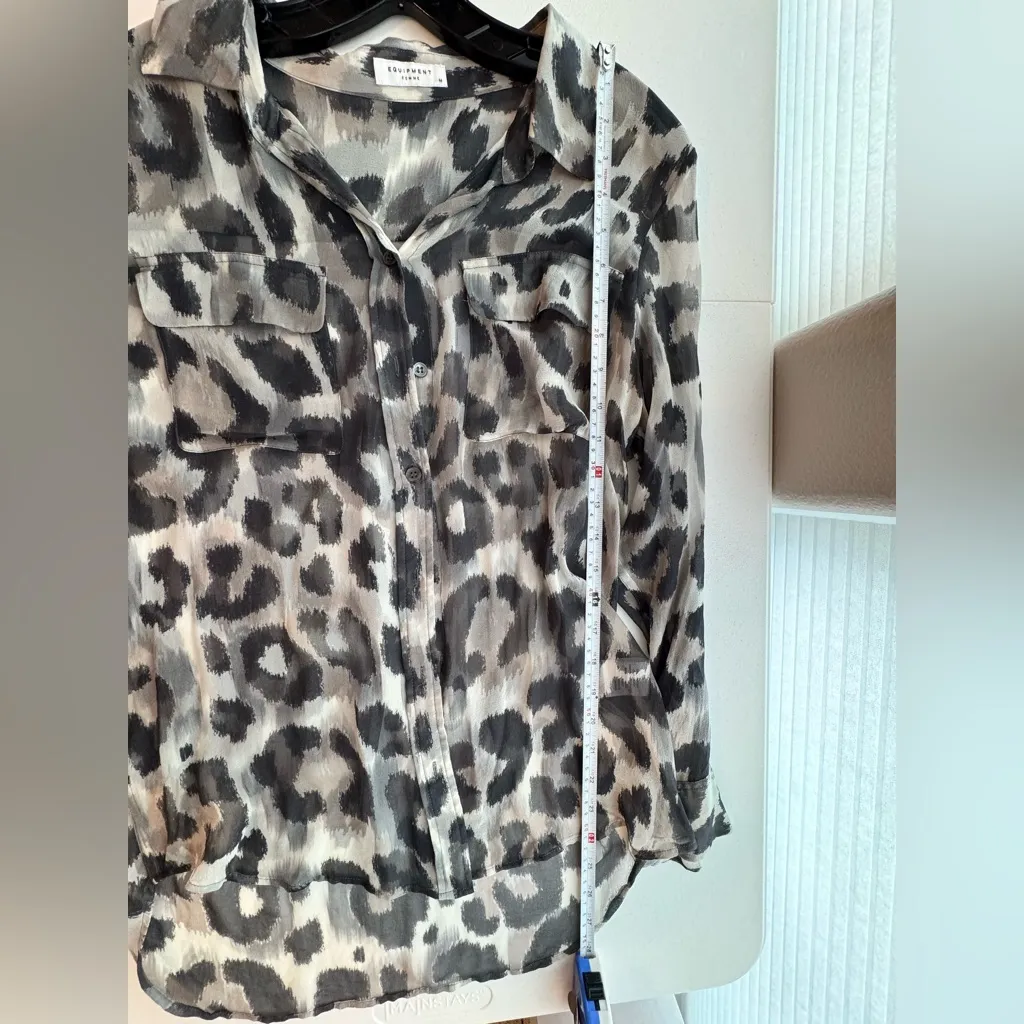 EQUIPMENT 100% Silk Animal Print Sheer Long Sleeve Button Down Size Medium - Image 3