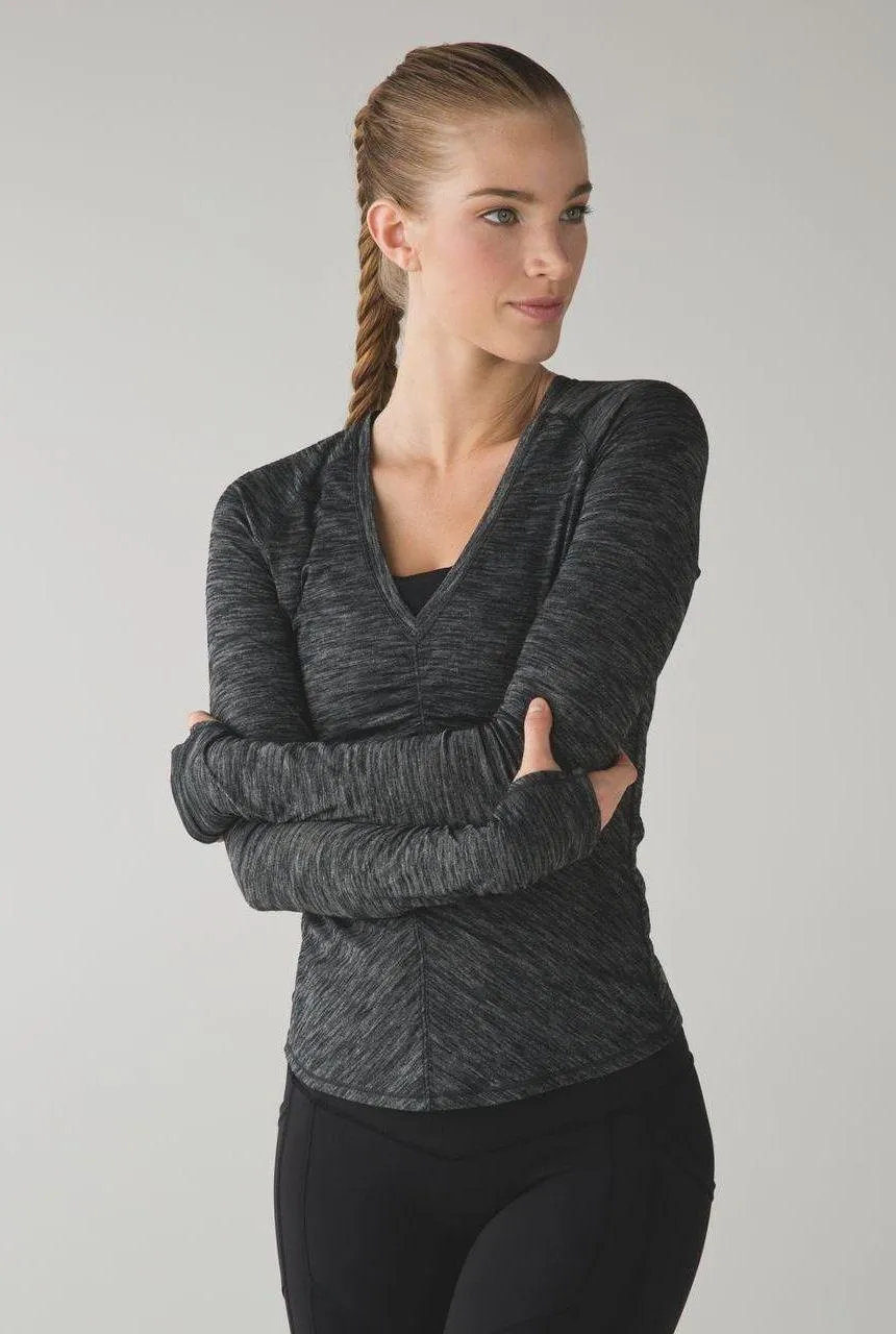 Lululemon Interval Long Sleeve Black Grey Ruched V-Neck Long Sleeve Shirt Size 4 - Image 3